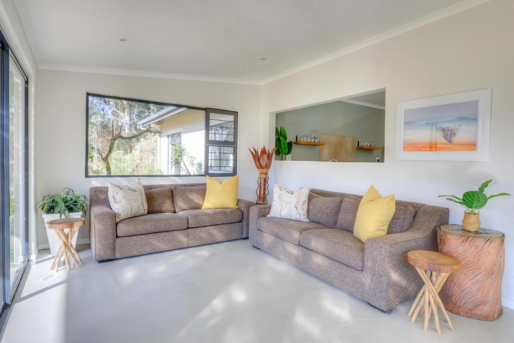 Living room in Giantscup Wilderness Reserve