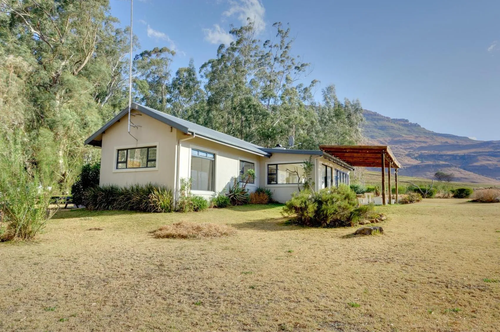 Property building in Giantscup Wilderness Reserve