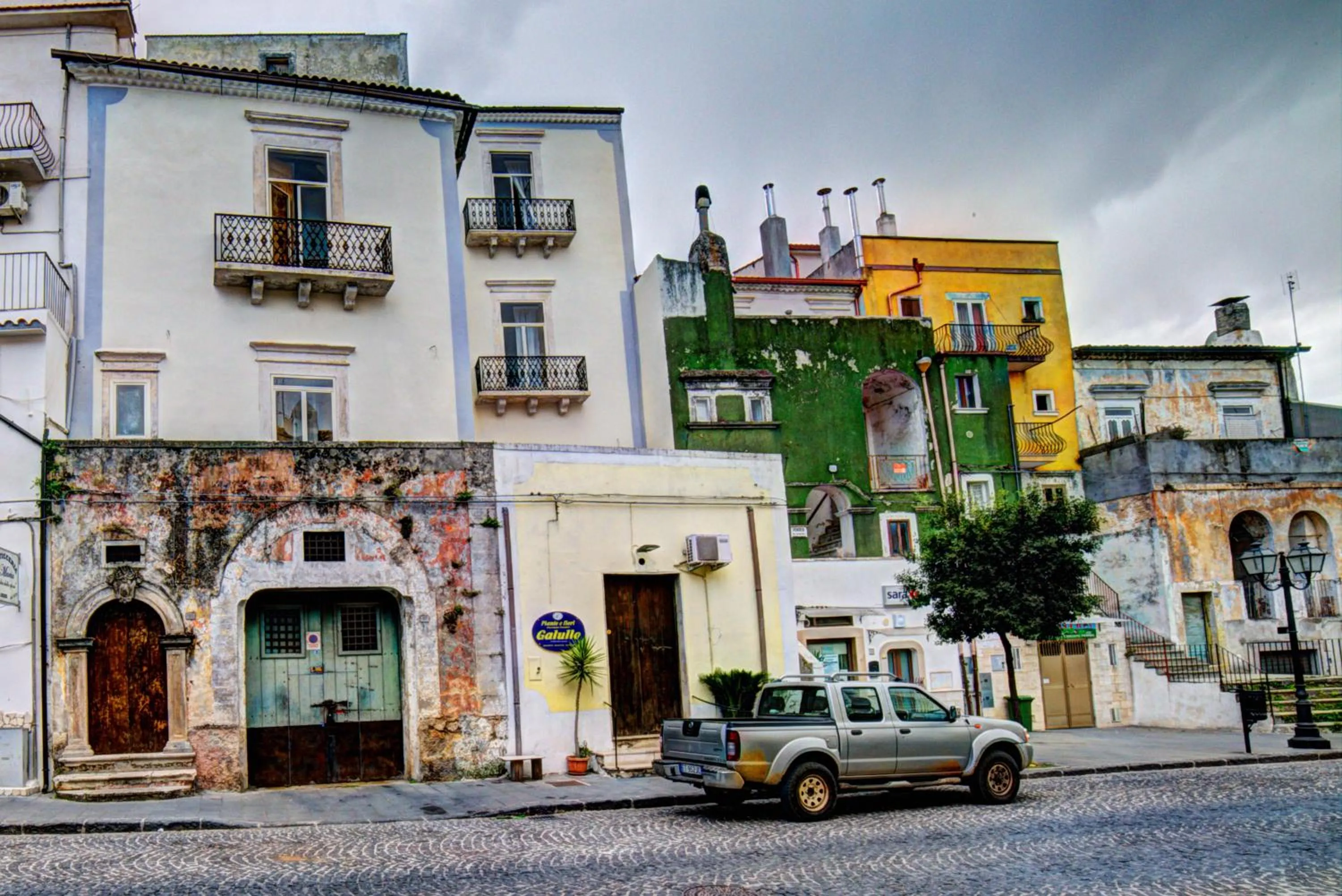 Property building in Donna Elena