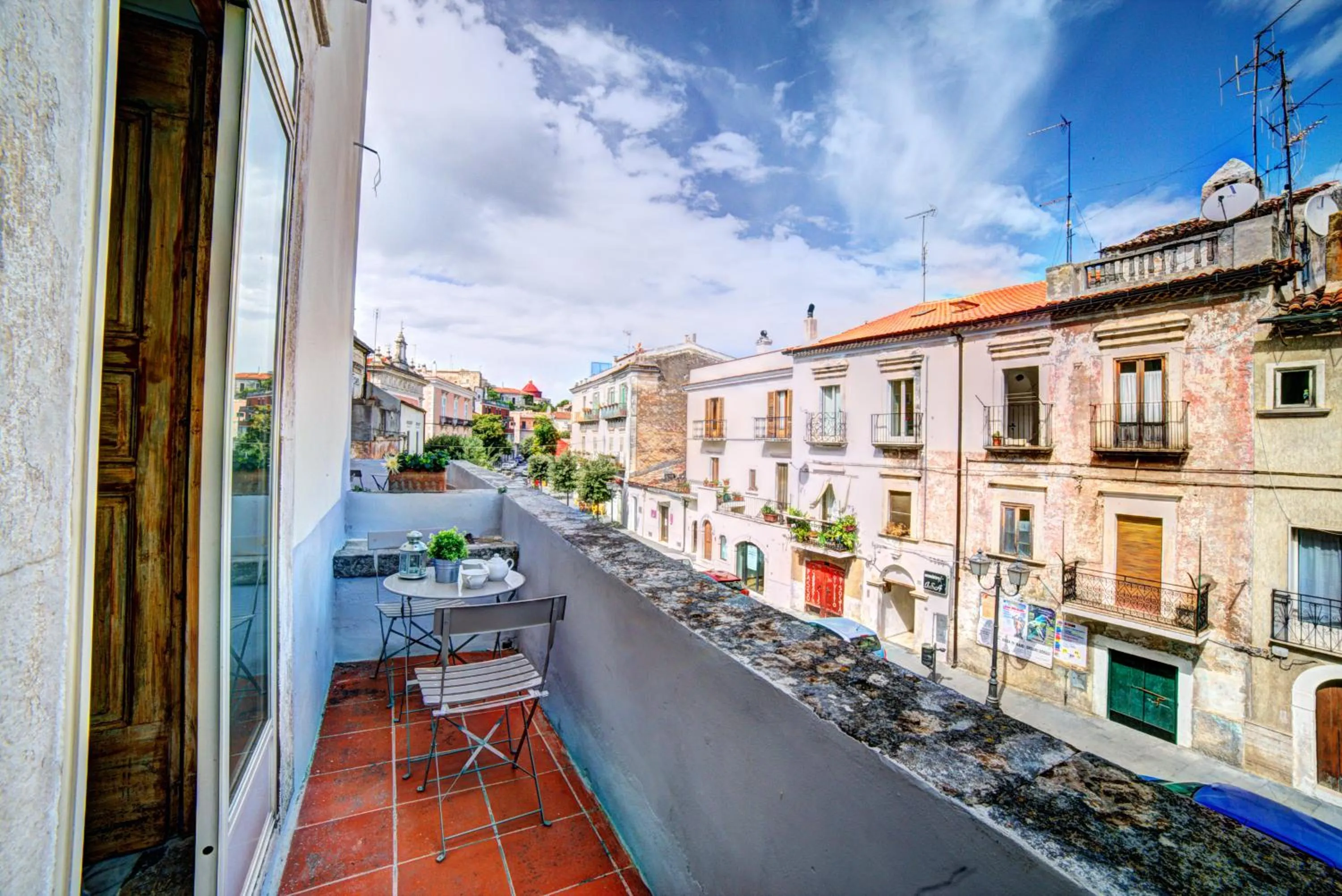 Street view in Donna Elena