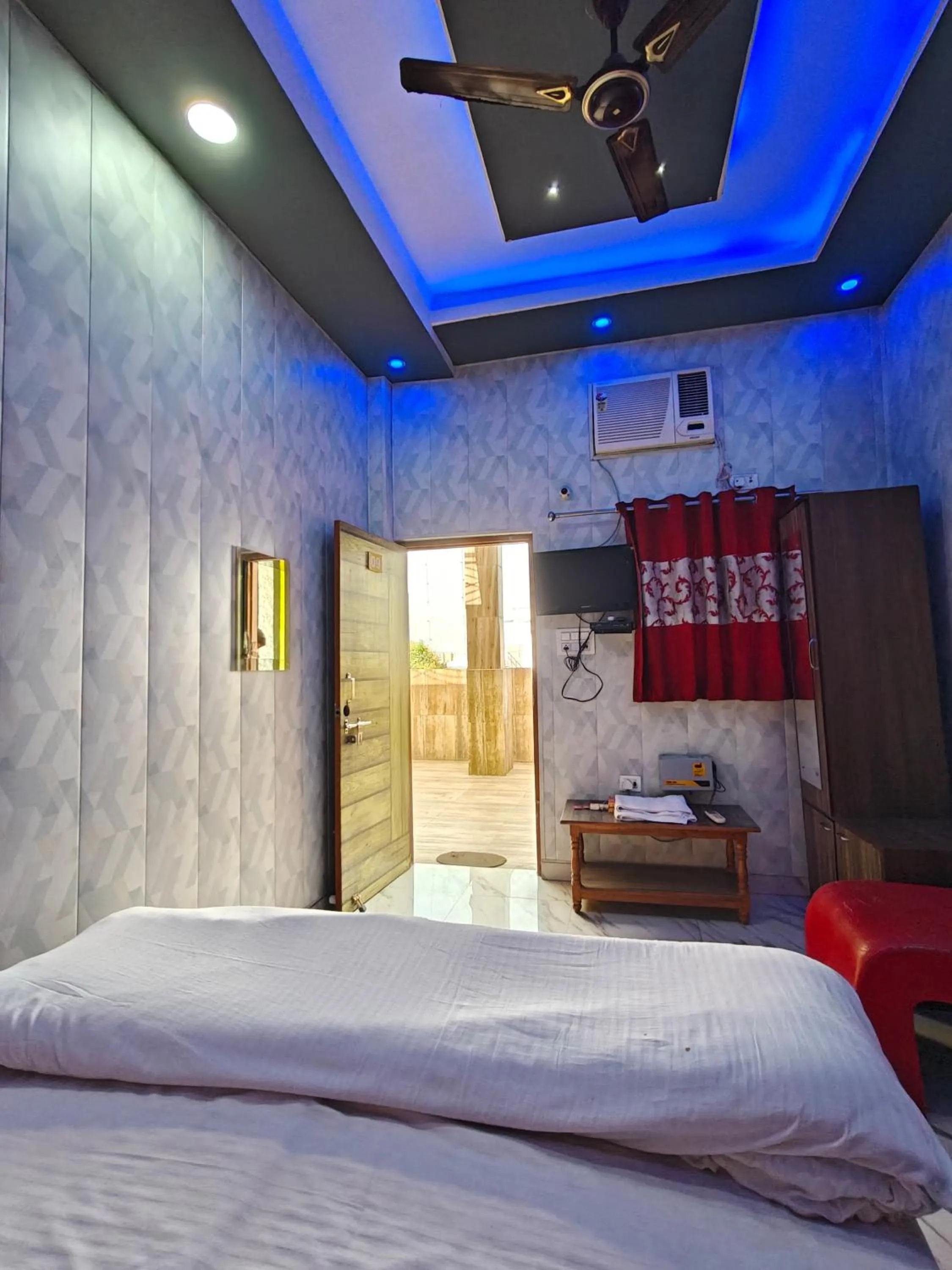 Supriya Palace