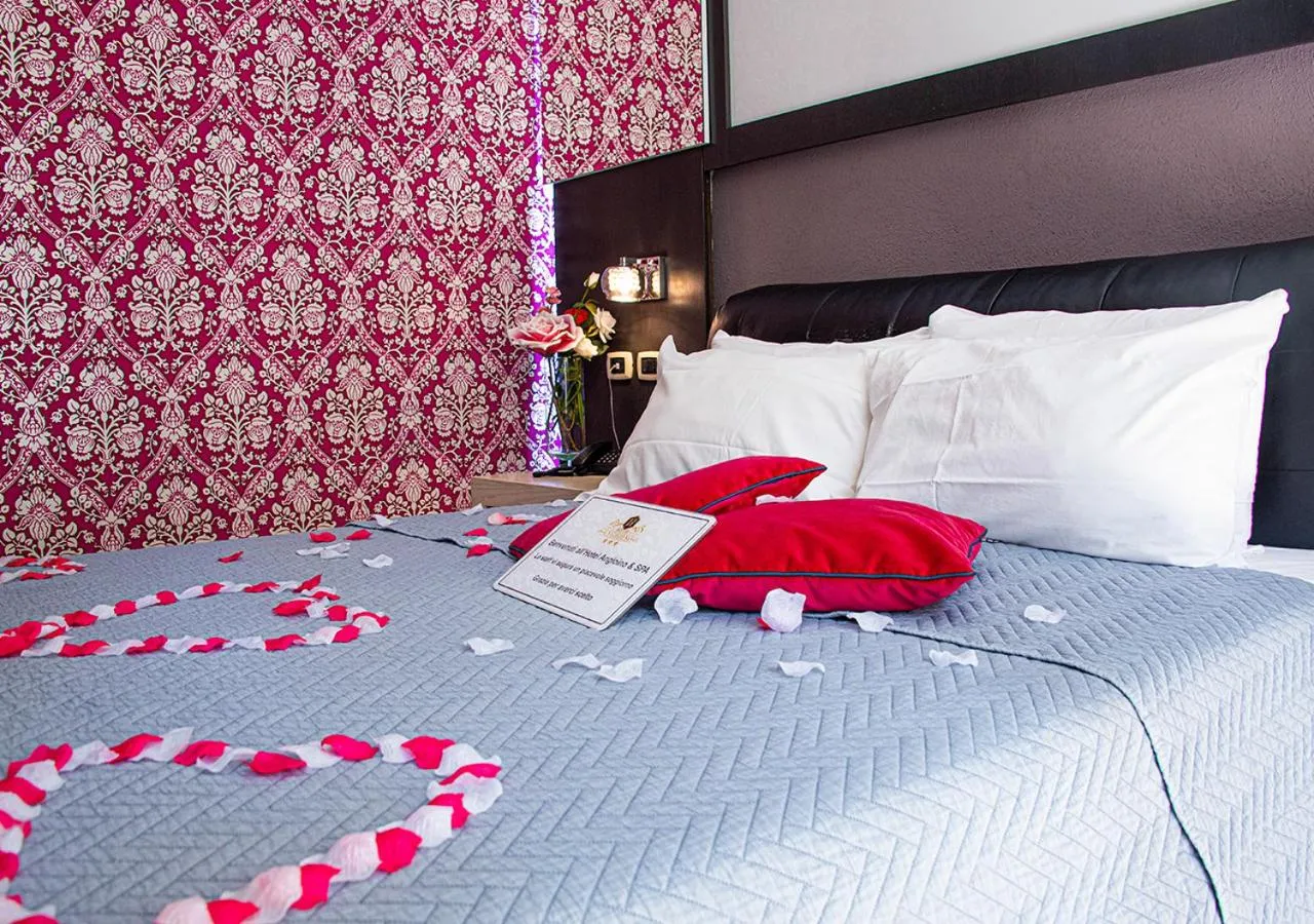 Bed in Hotel Angioino & Spa