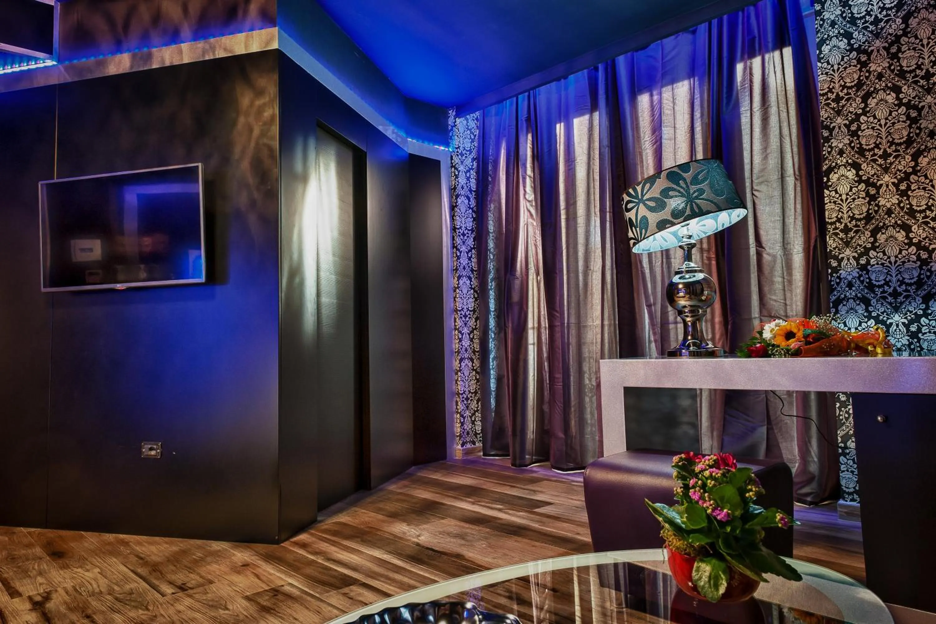 Photo of the whole room, Bed in Hotel Angioino & Spa