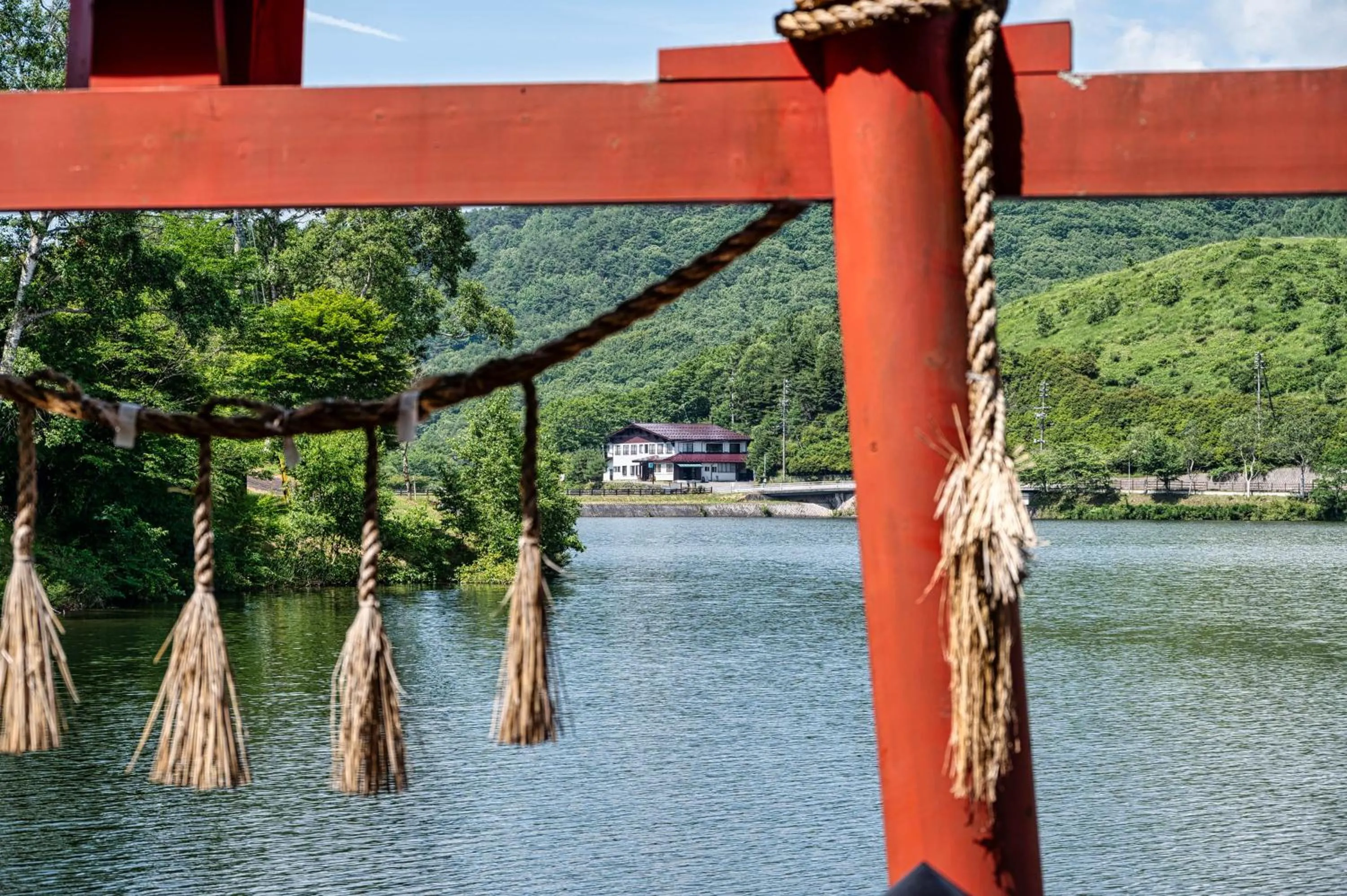 Nearby landmark in Hütte Jil Shirakabako at 1,400m