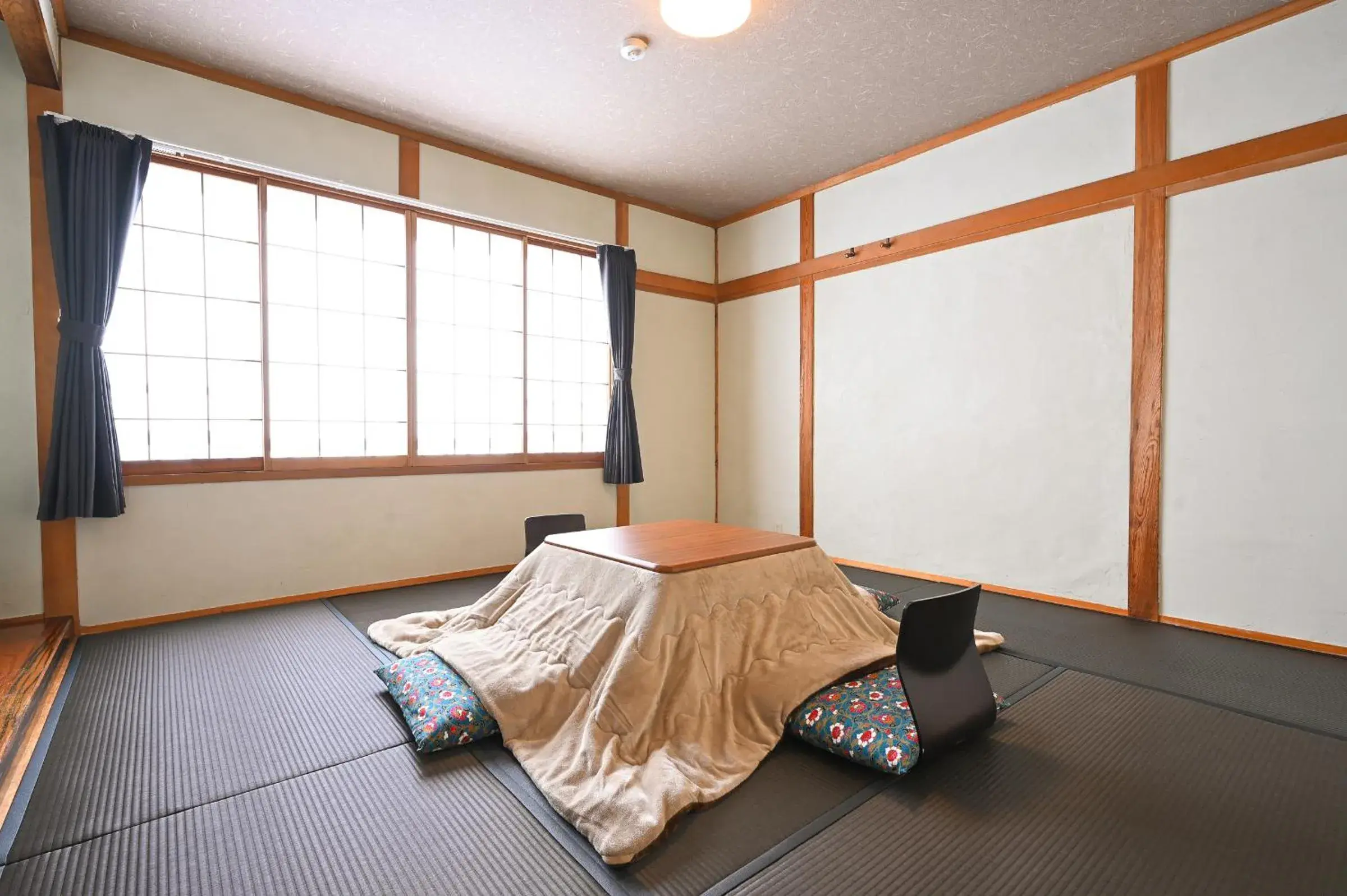Japanese Style Room with Shared Bathroom 4 adult in Hütte Jil Shirakabako at 1,400m Japanese Style Room with Shared Bathroom 4 adult in Hütte Jil Shirakabako at 1,400m