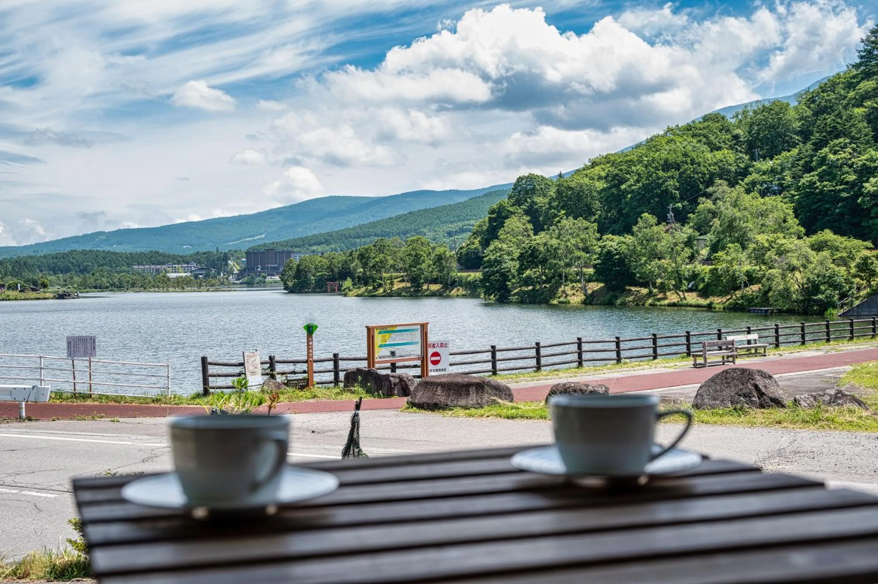 Area and facilities in Hütte Jil Shirakabako at 1,400m