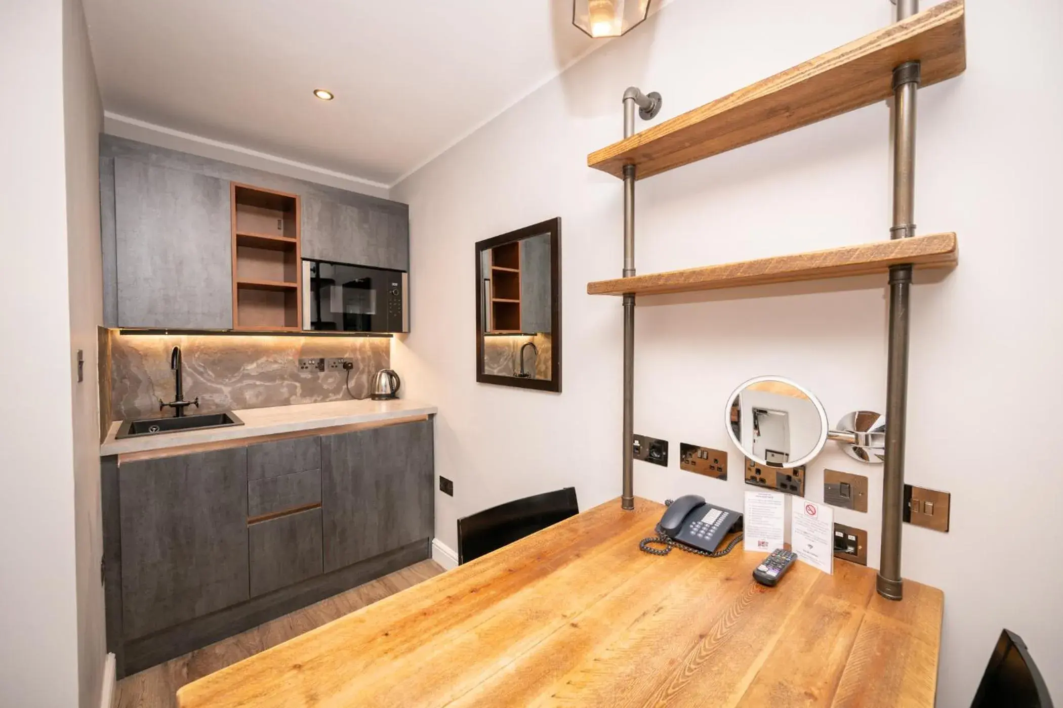 Bed in The Studley Hotel Bed in The Studley Hotel