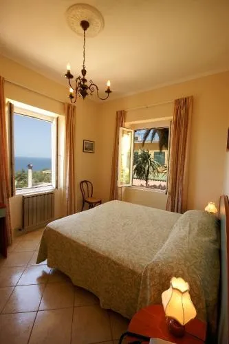 Hotel Monti