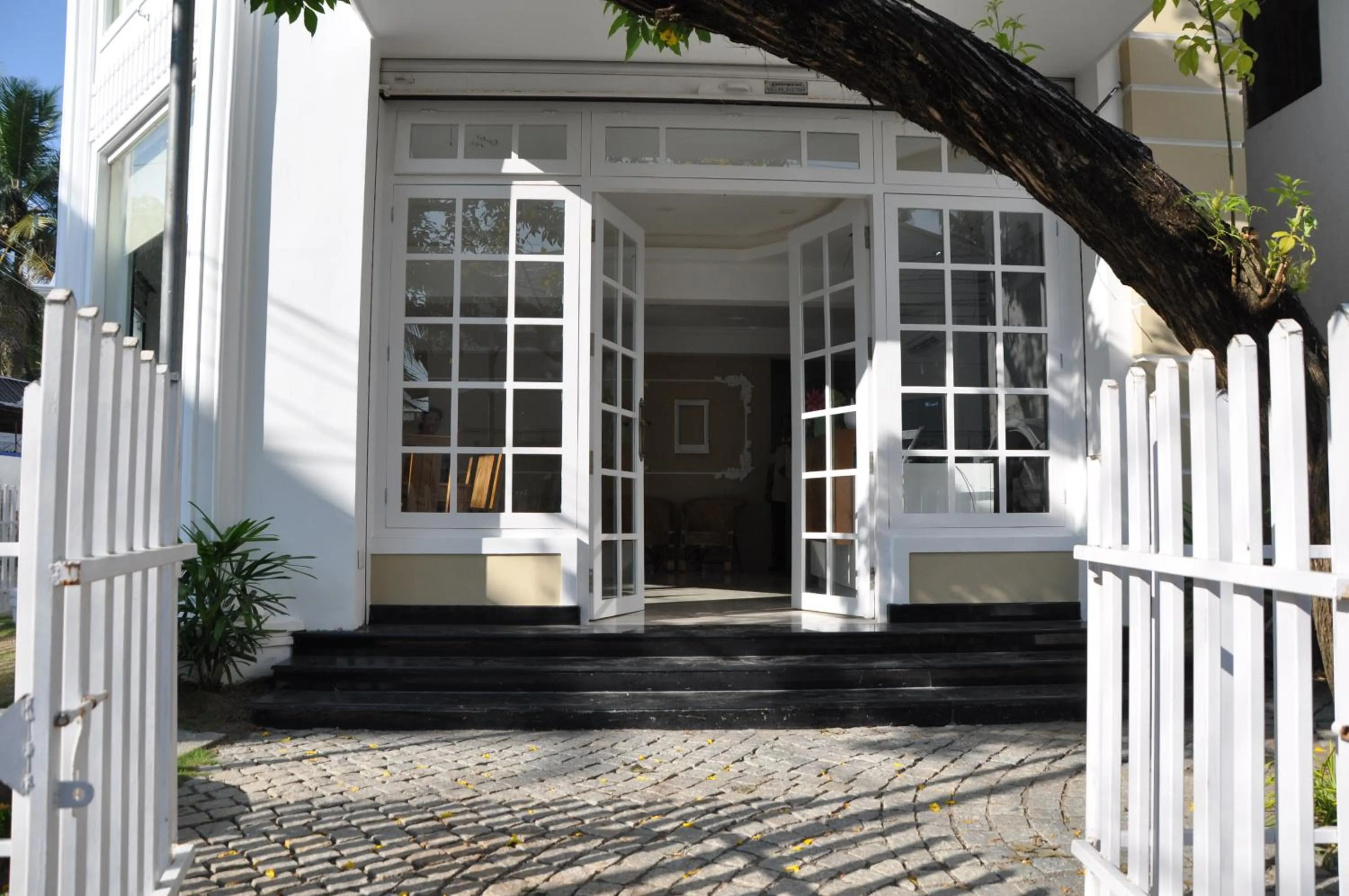 Facade/entrance in Daffodils Spice Court