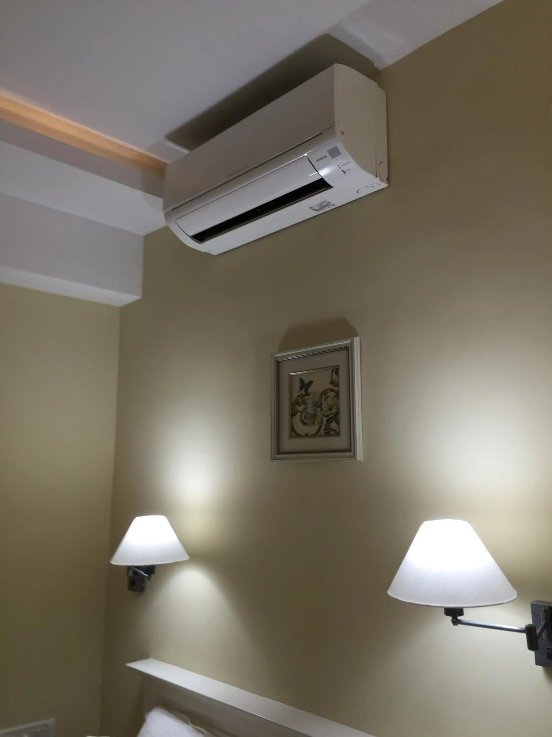 Decorative detail in Daffodils Spice Court