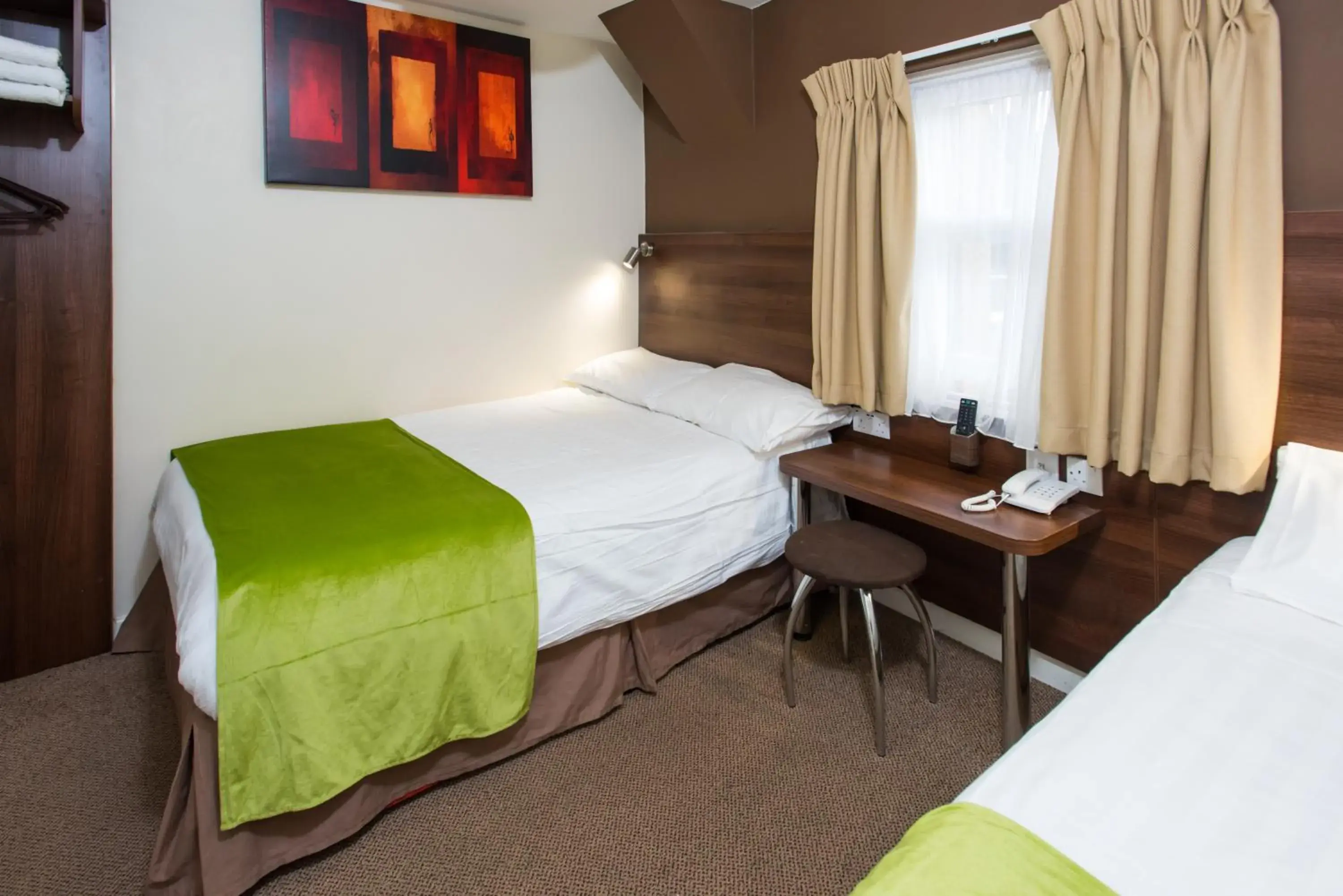 Bed in Marble Arch Inn Bed in Marble Arch Inn