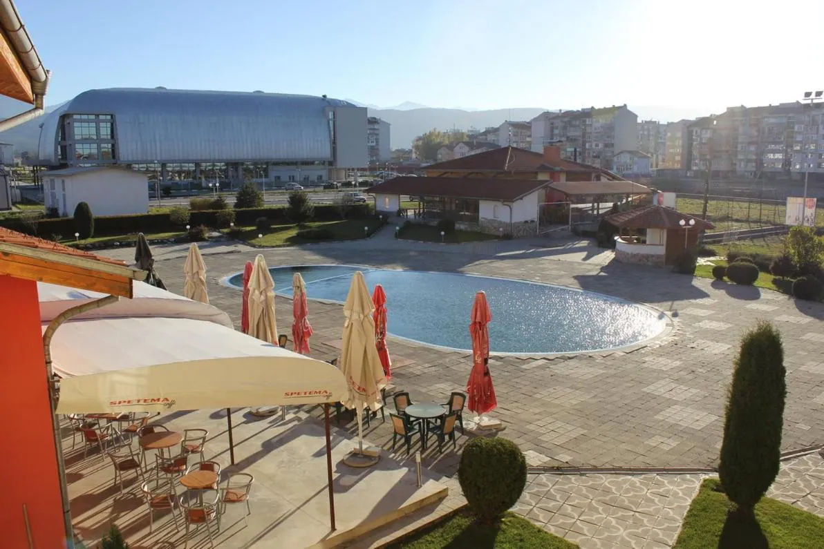 Swimming pool in Hotel Grand