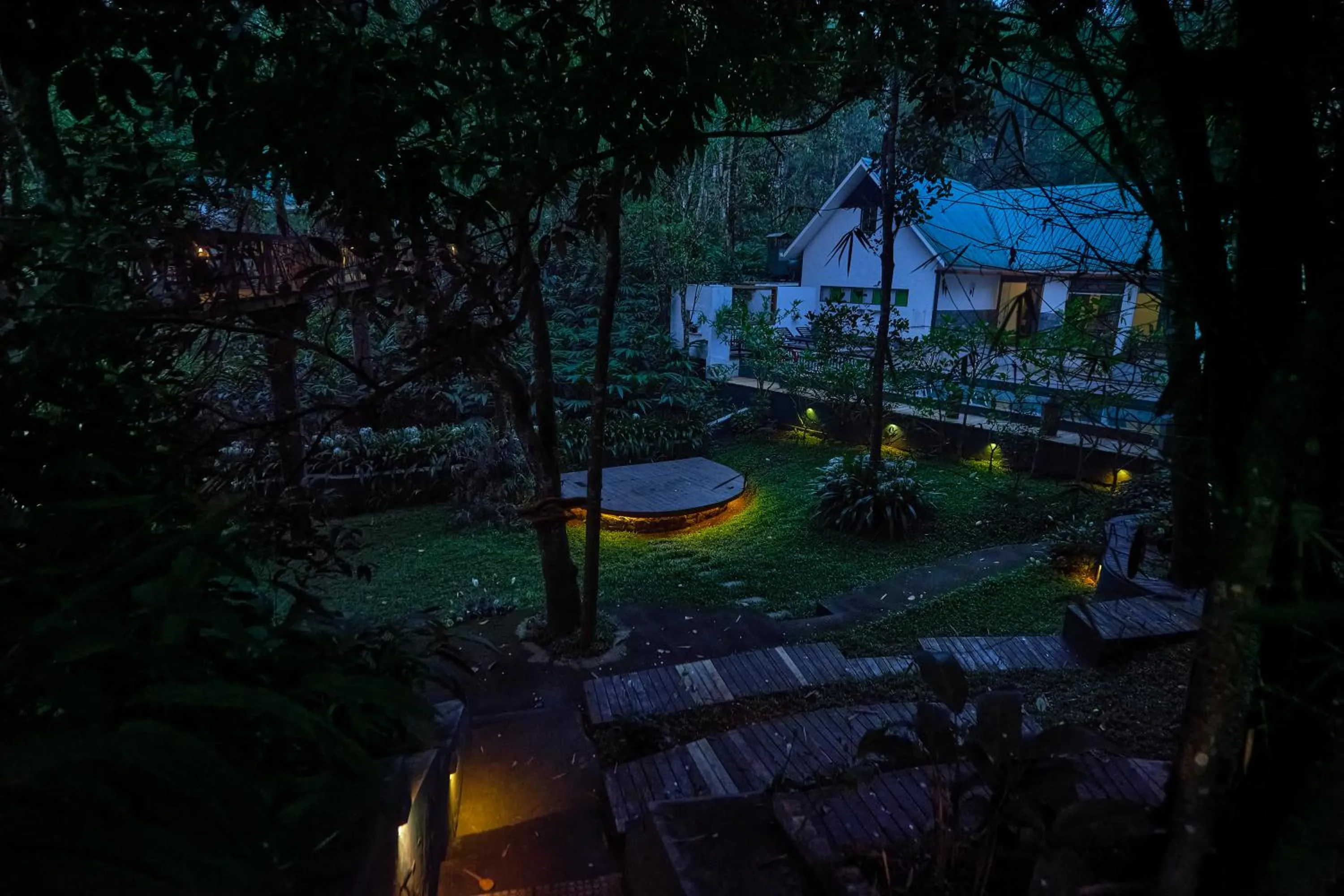 Night in Reen Resorts Aanavilasam Plantation Thekkady