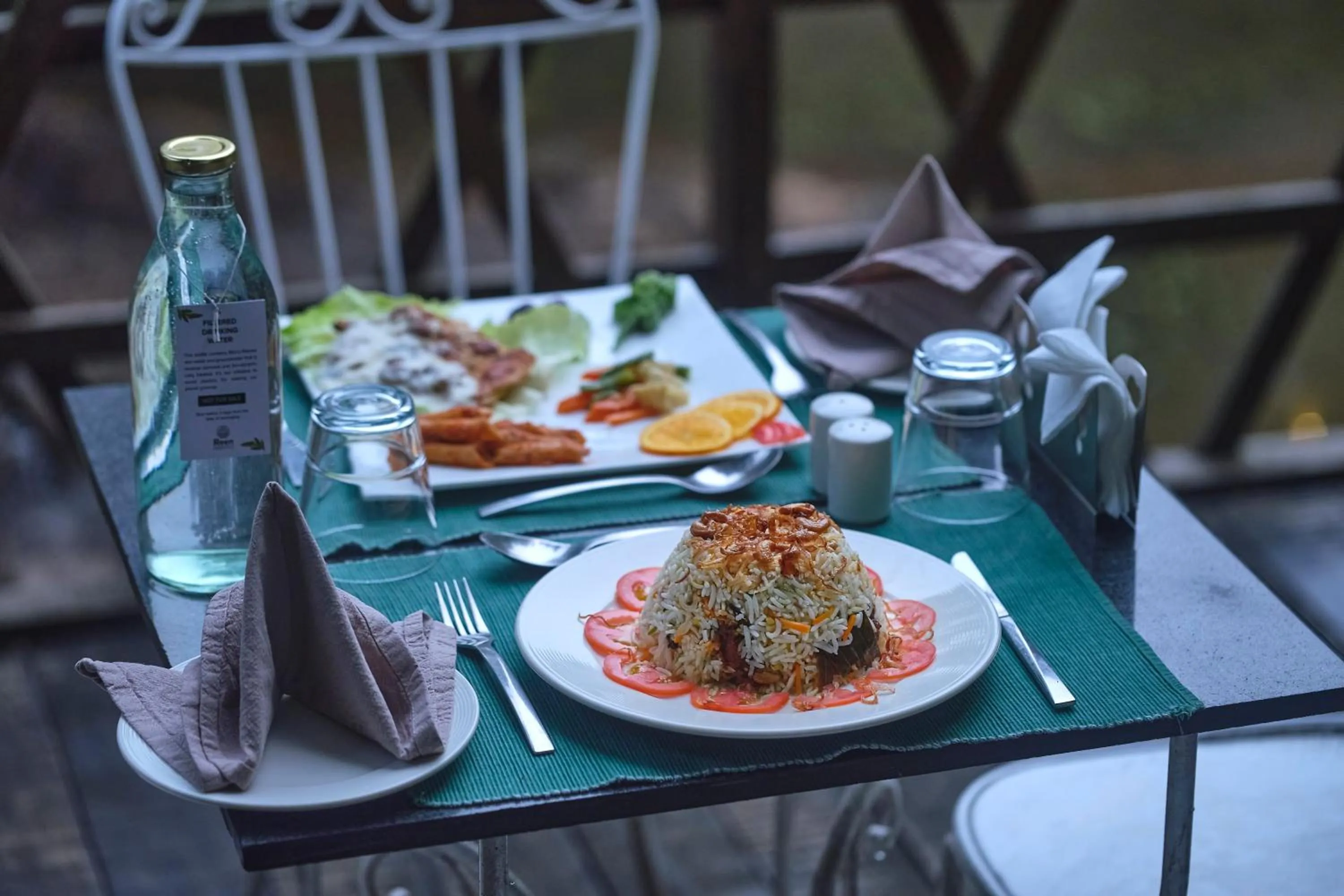 Food and drinks in Reen Resorts Aanavilasam Plantation Thekkady