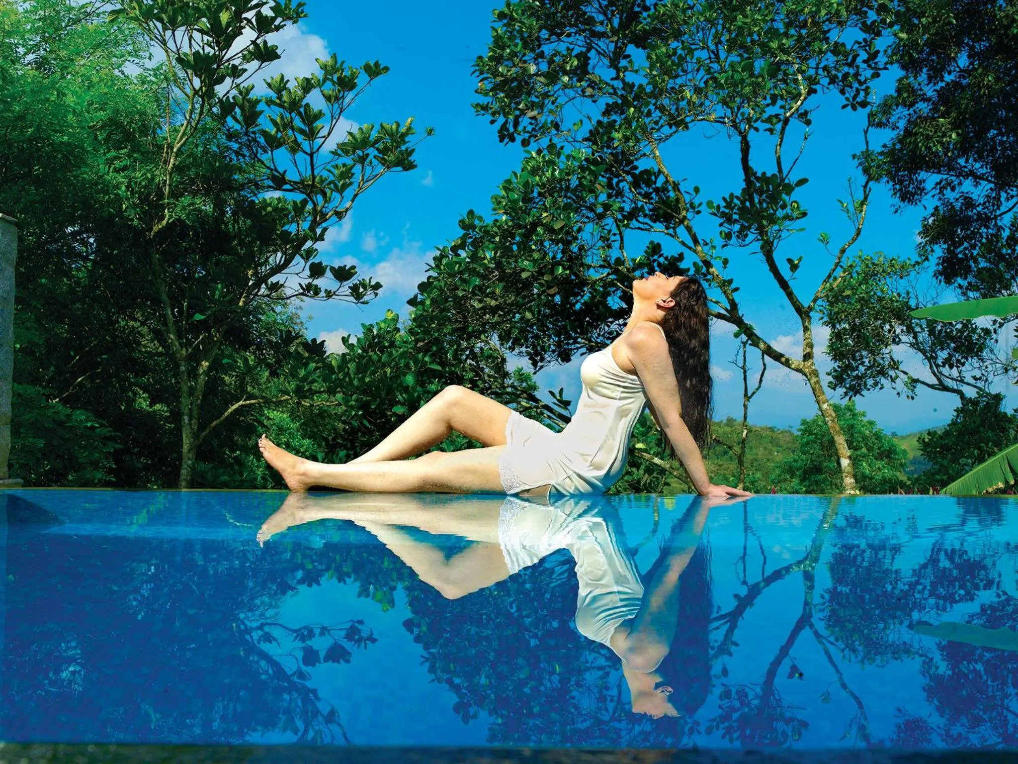 Swimming pool in Reen Resorts Aanavilasam Plantation Thekkady