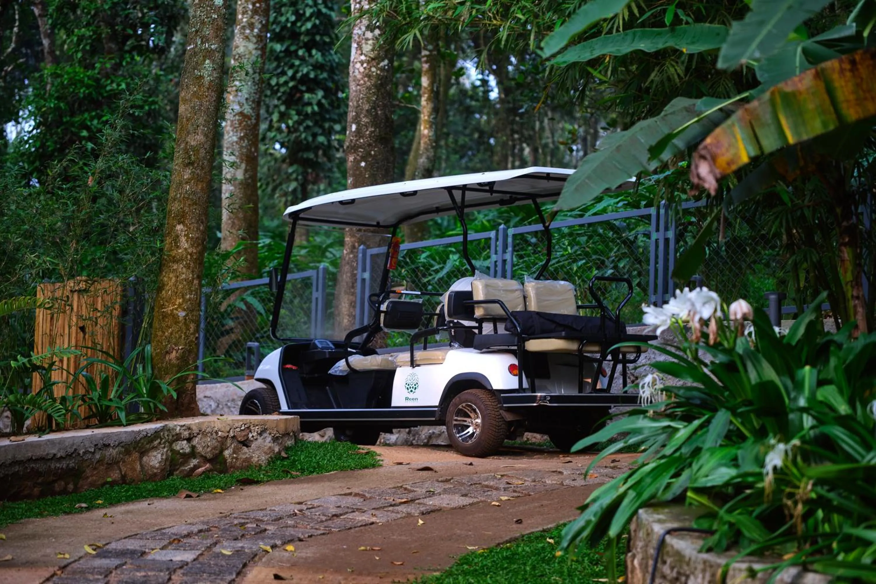 Natural landscape in Reen Resorts Aanavilasam Plantation Thekkady