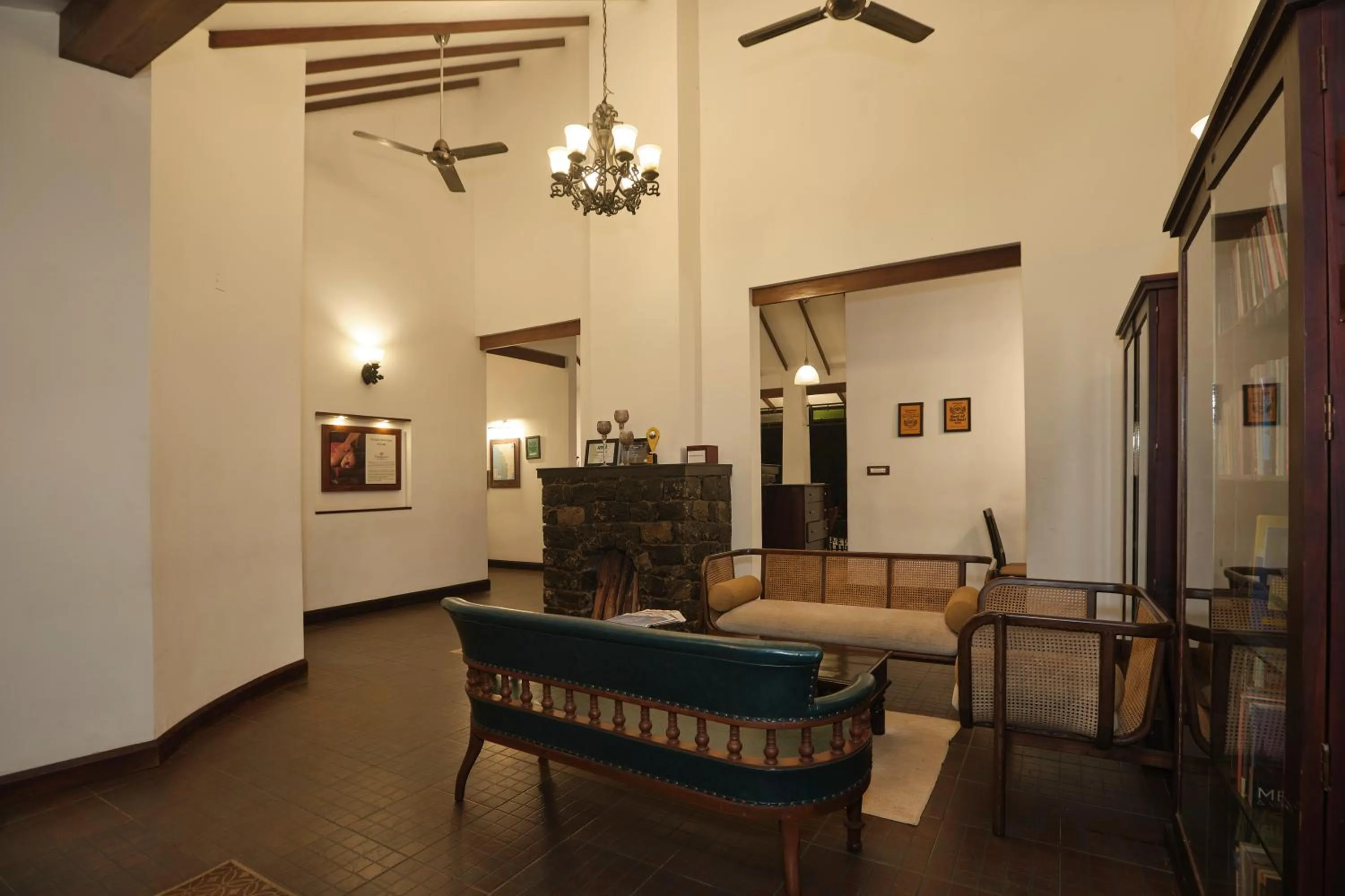 Living room in Reen Resorts Aanavilasam Plantation Thekkady