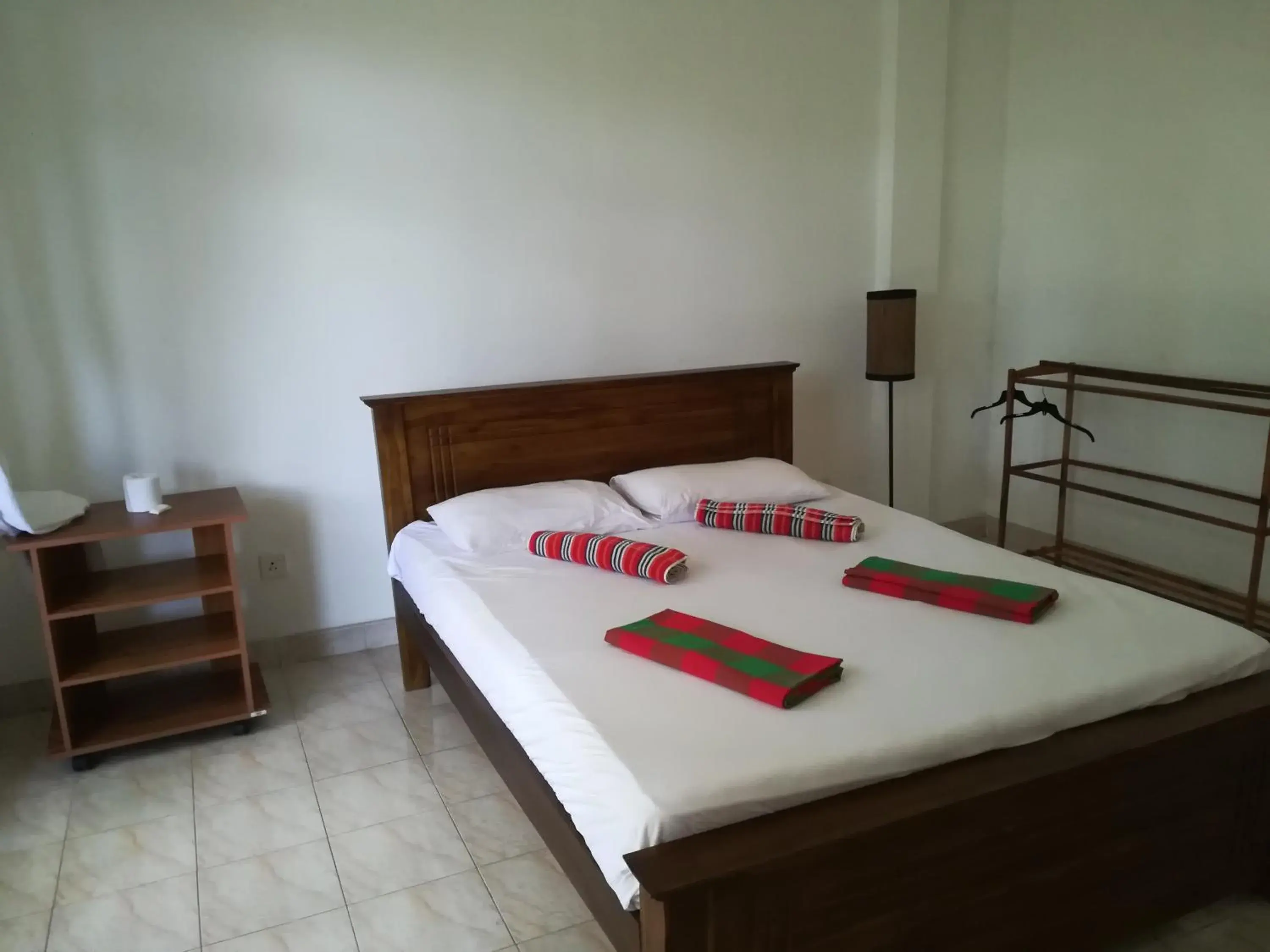 Triple Room with Balcony - single occupancy in Kandy Hill Escape Triple Room with Balcony - single occupancy in Kandy Hill Escape