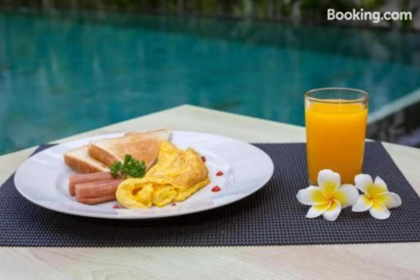 Food close-up in The Rinaya Canggu by ecommerceloka