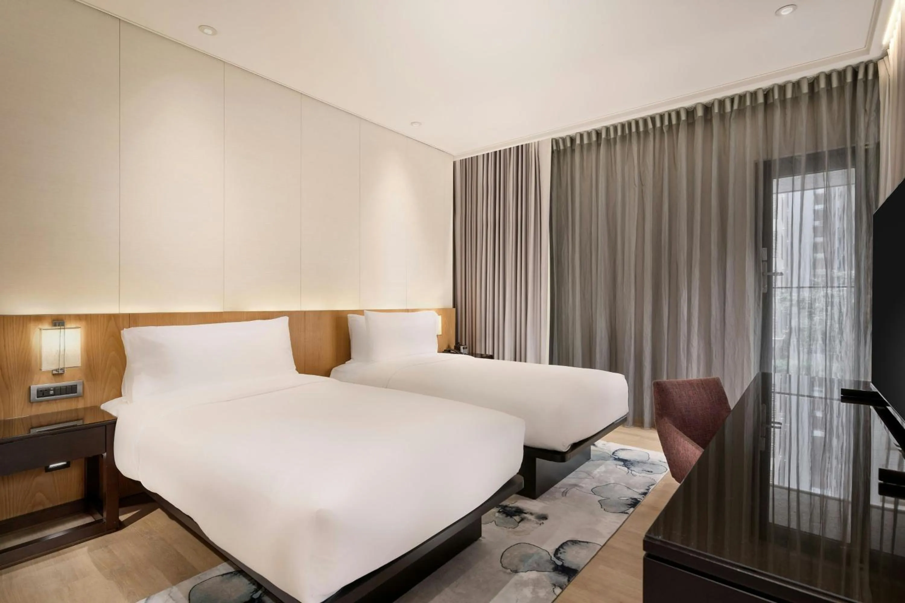Photo of the whole room, Bed in Aloft Taipei Zhongshan