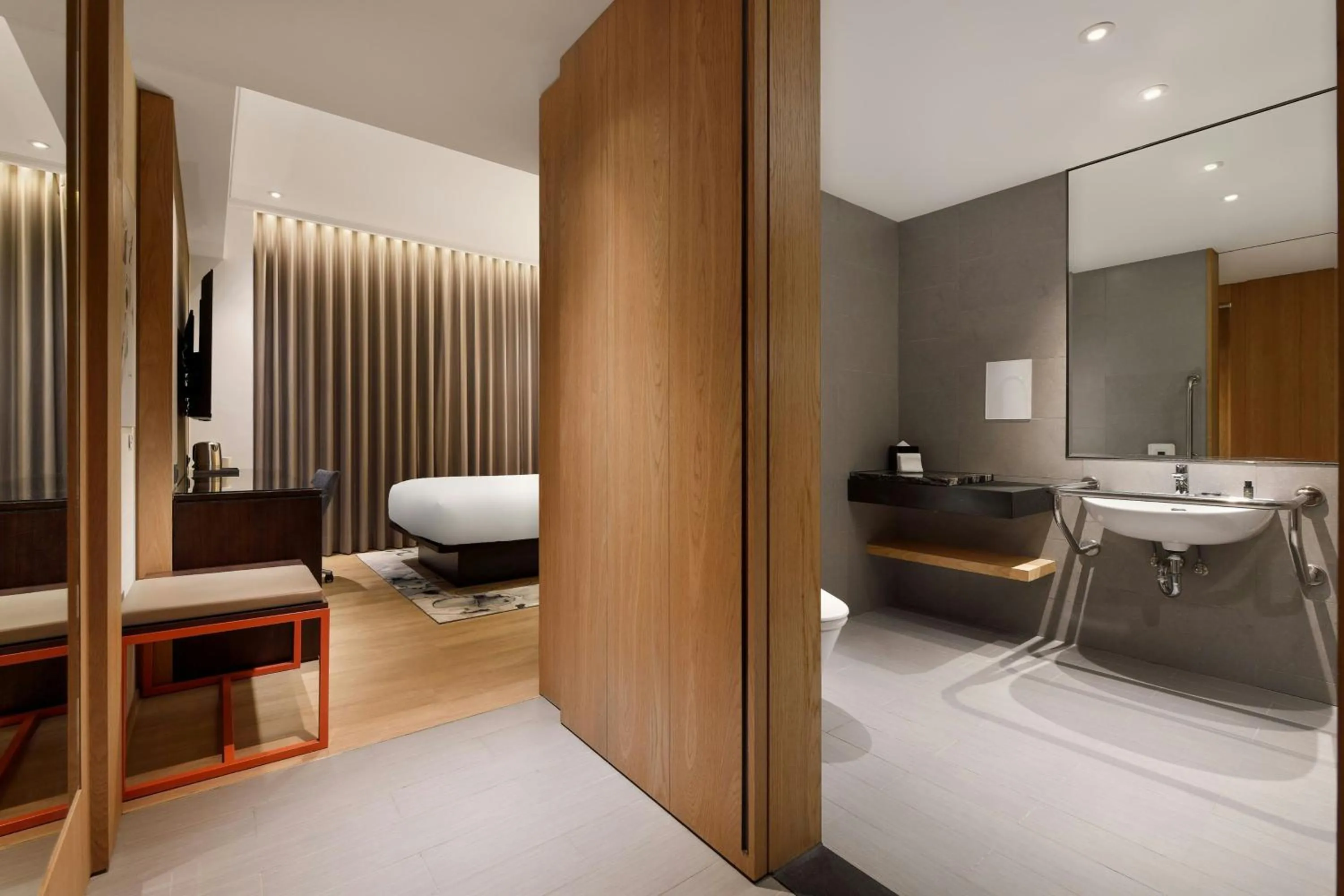 Photo of the whole room, Bed in Aloft Taipei Zhongshan