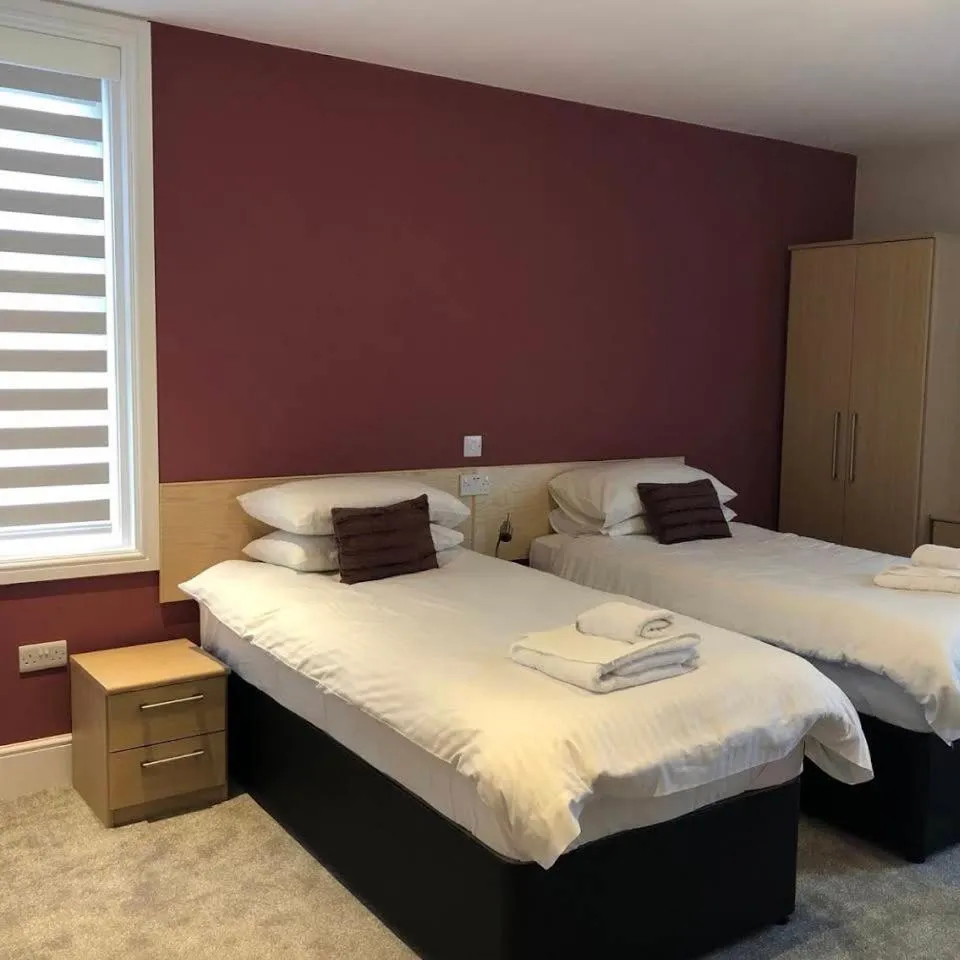 Bedroom, Bed in Arrandale House