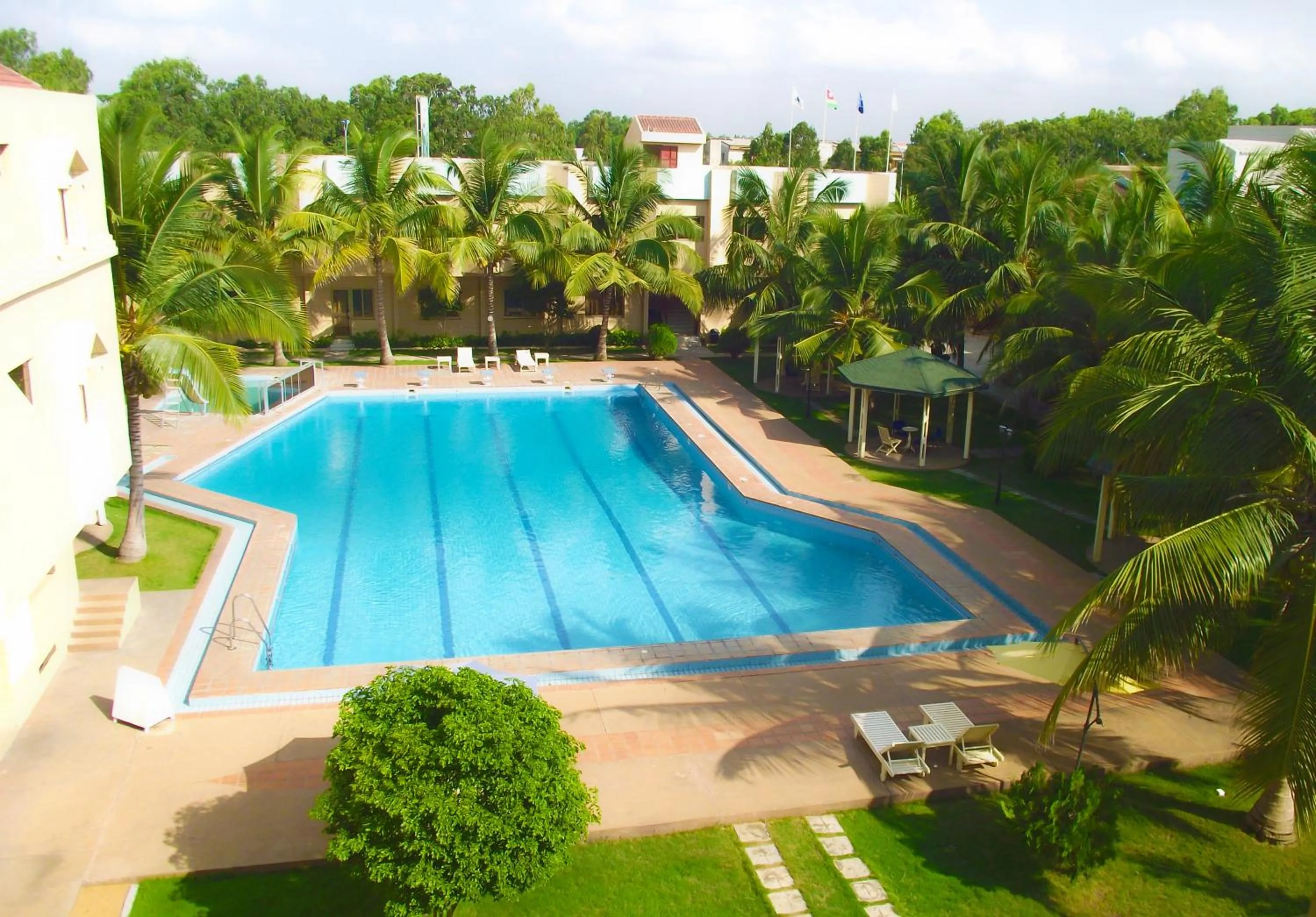 Swimming pool in Hotel Ghis Palace