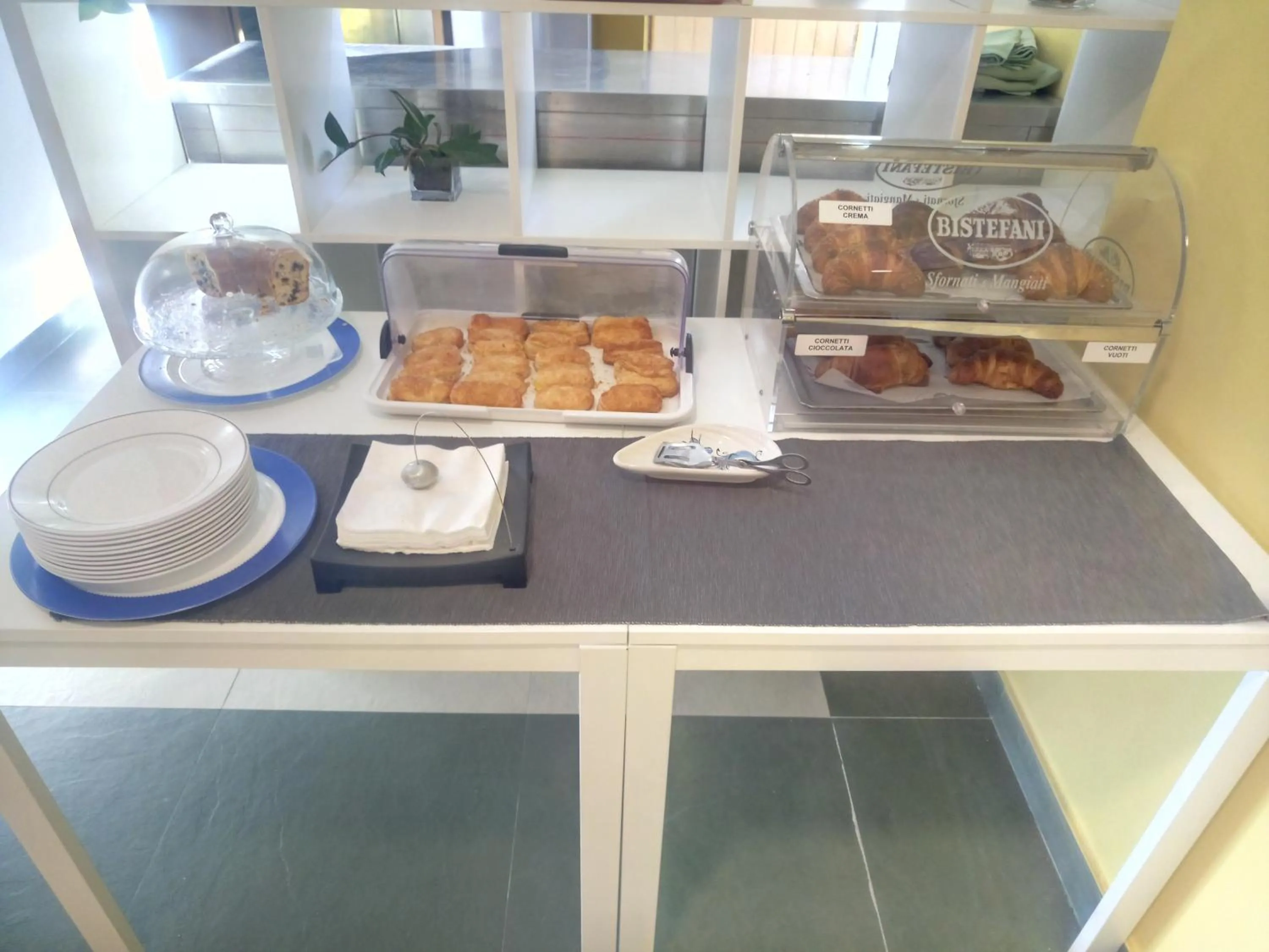 Continental breakfast in Lido Di Procida Guest House