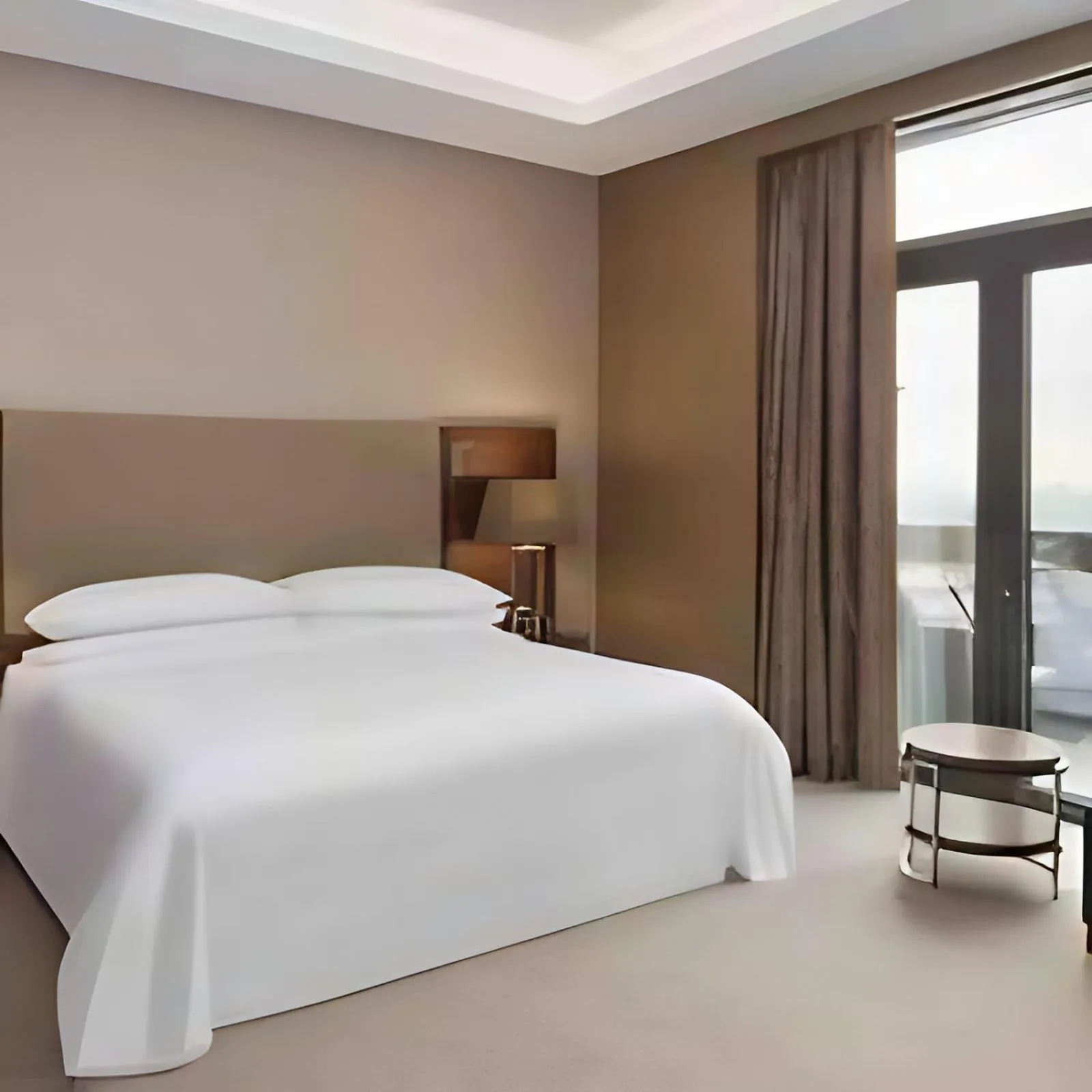 Bed in Sheraton Grand Istanbul Atasehir
