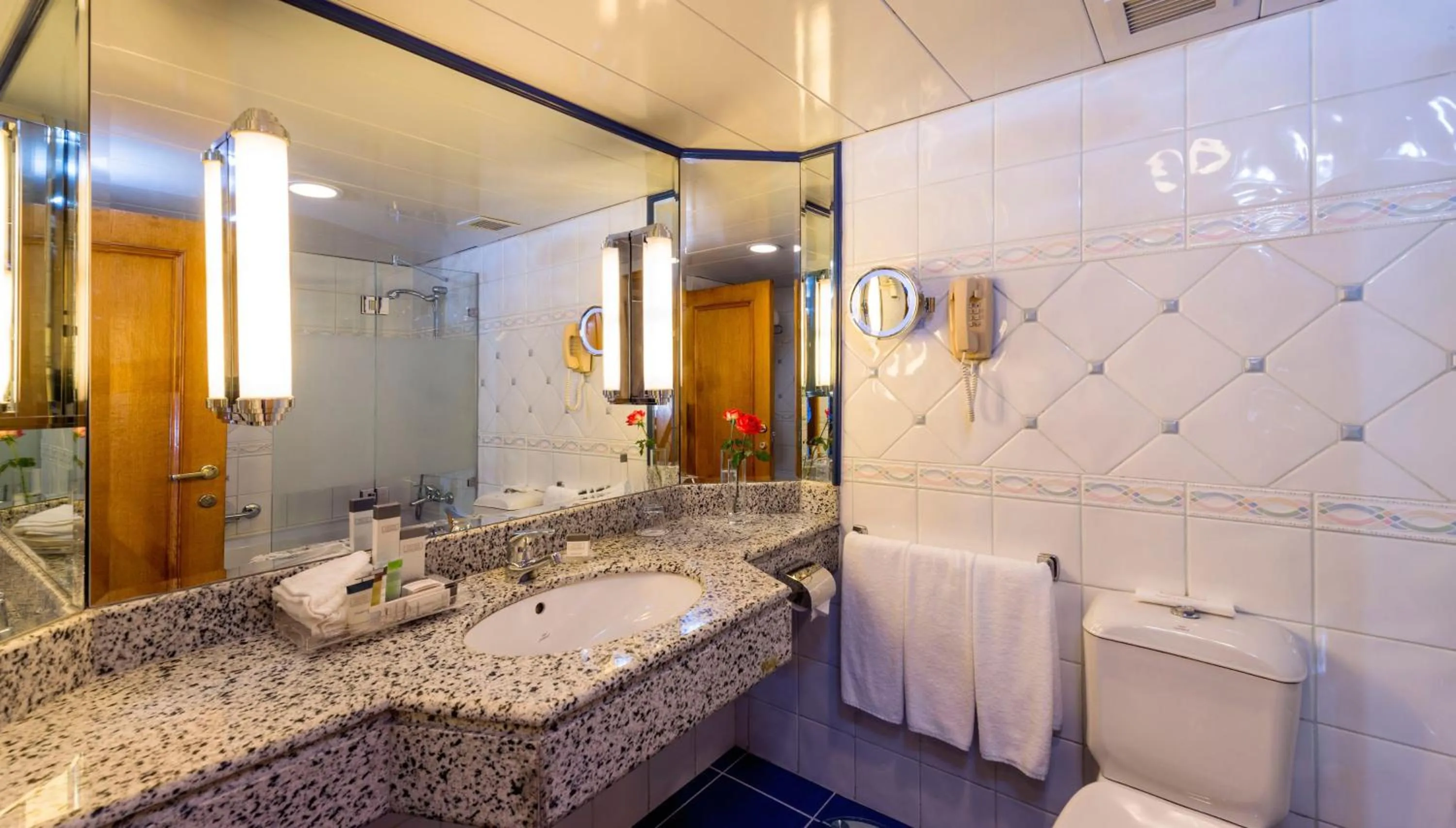 Bathroom in Concorde El Salam Cairo Hotel & Casino