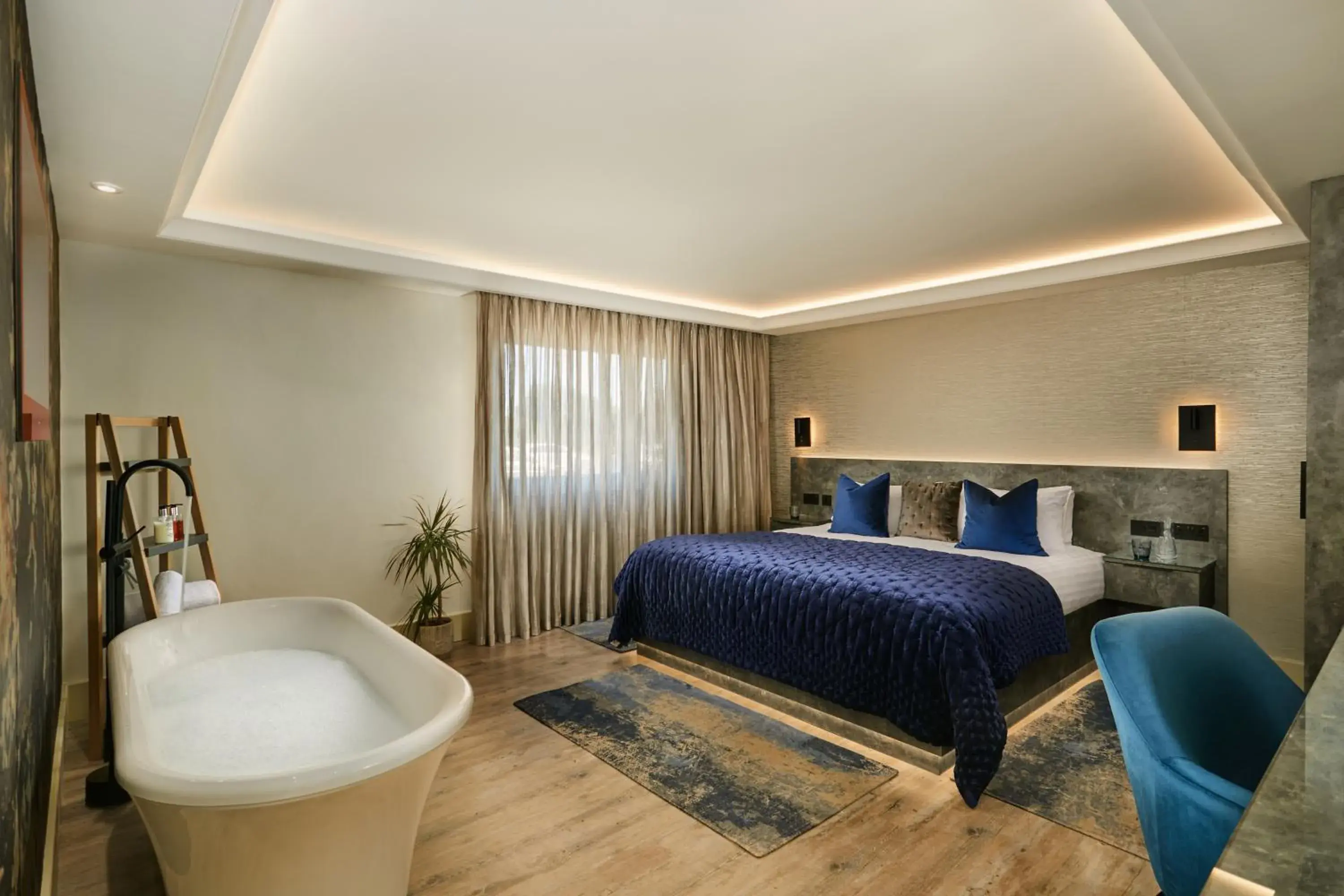 Photo of the whole room, Bed in Langstone Quays Resort, Portsmouth Photo of the whole room, Bed in Langstone Quays Resort, Portsmouth