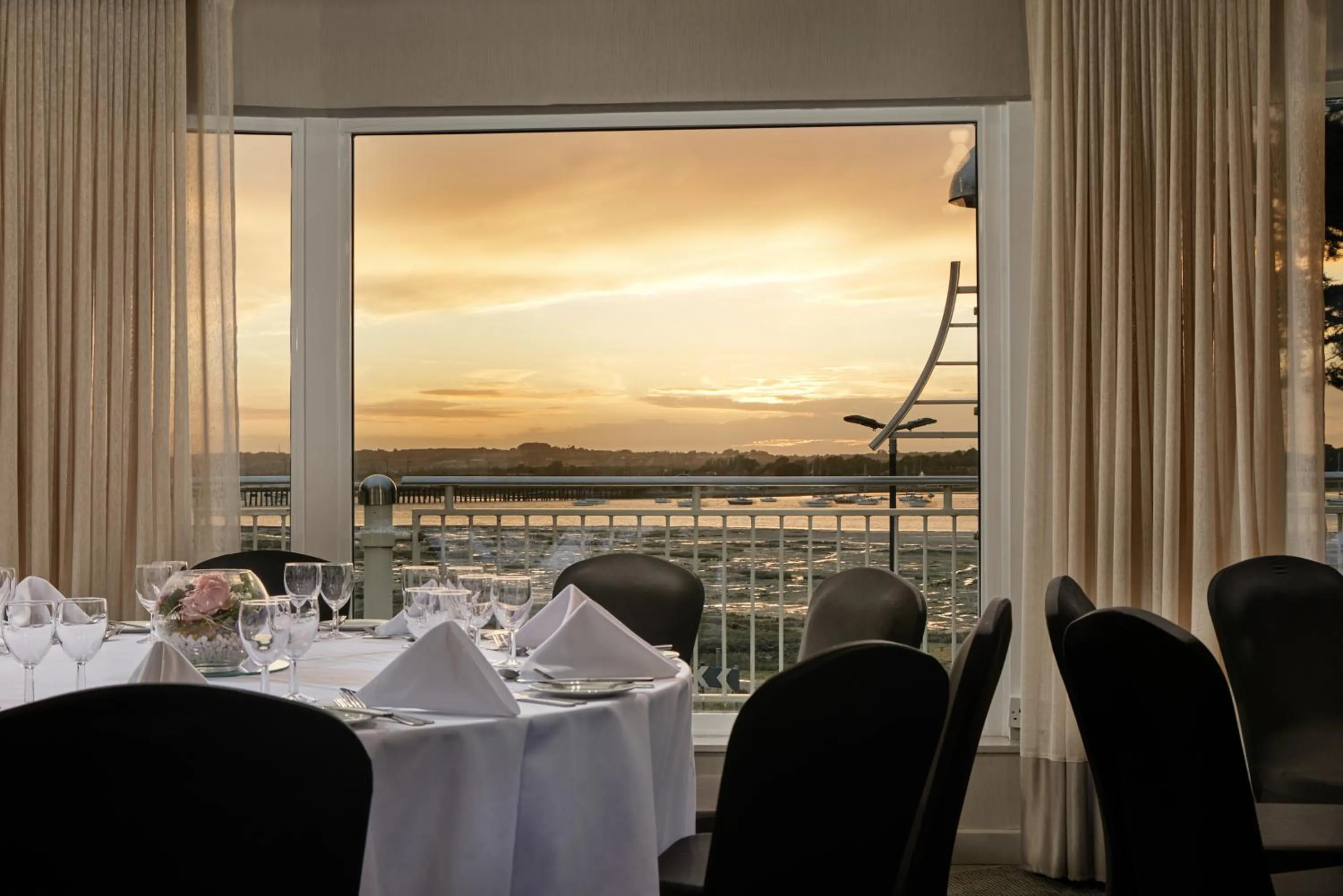 Banquet/Function facilities in Langstone Quays Resort, Portsmouth