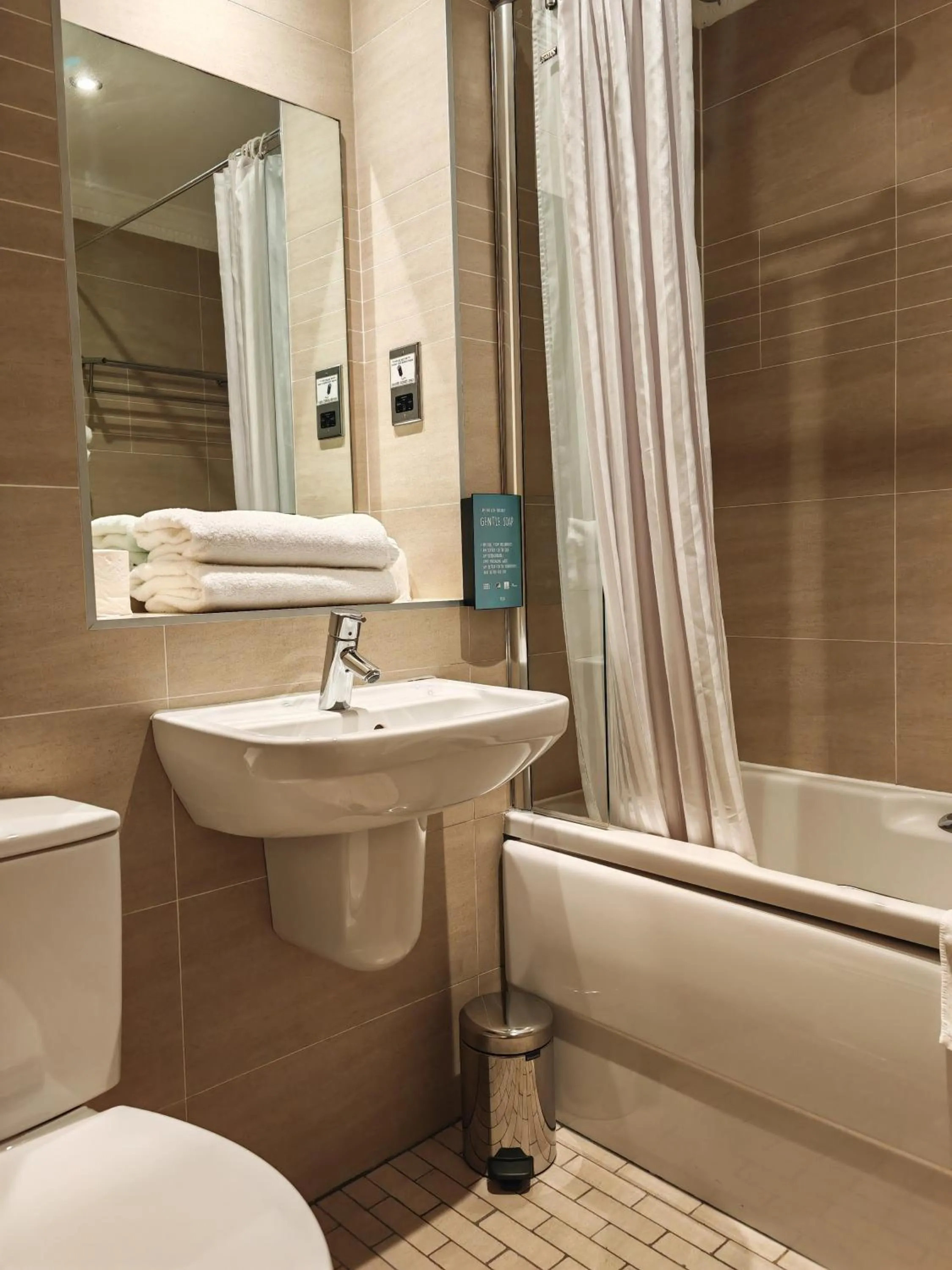 Bathroom in Frederick House Hotel