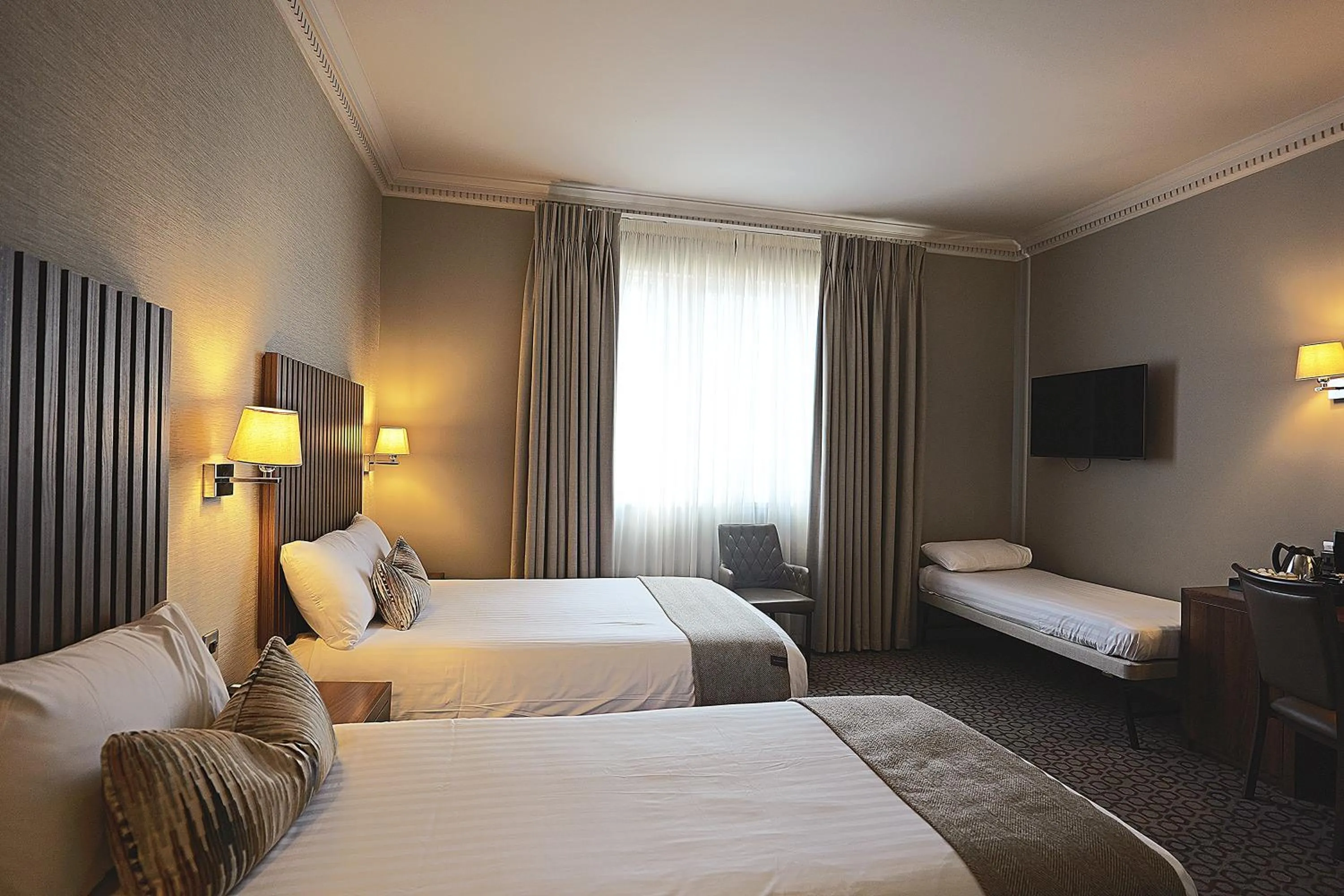 Bedroom, Bed in Frederick House Hotel