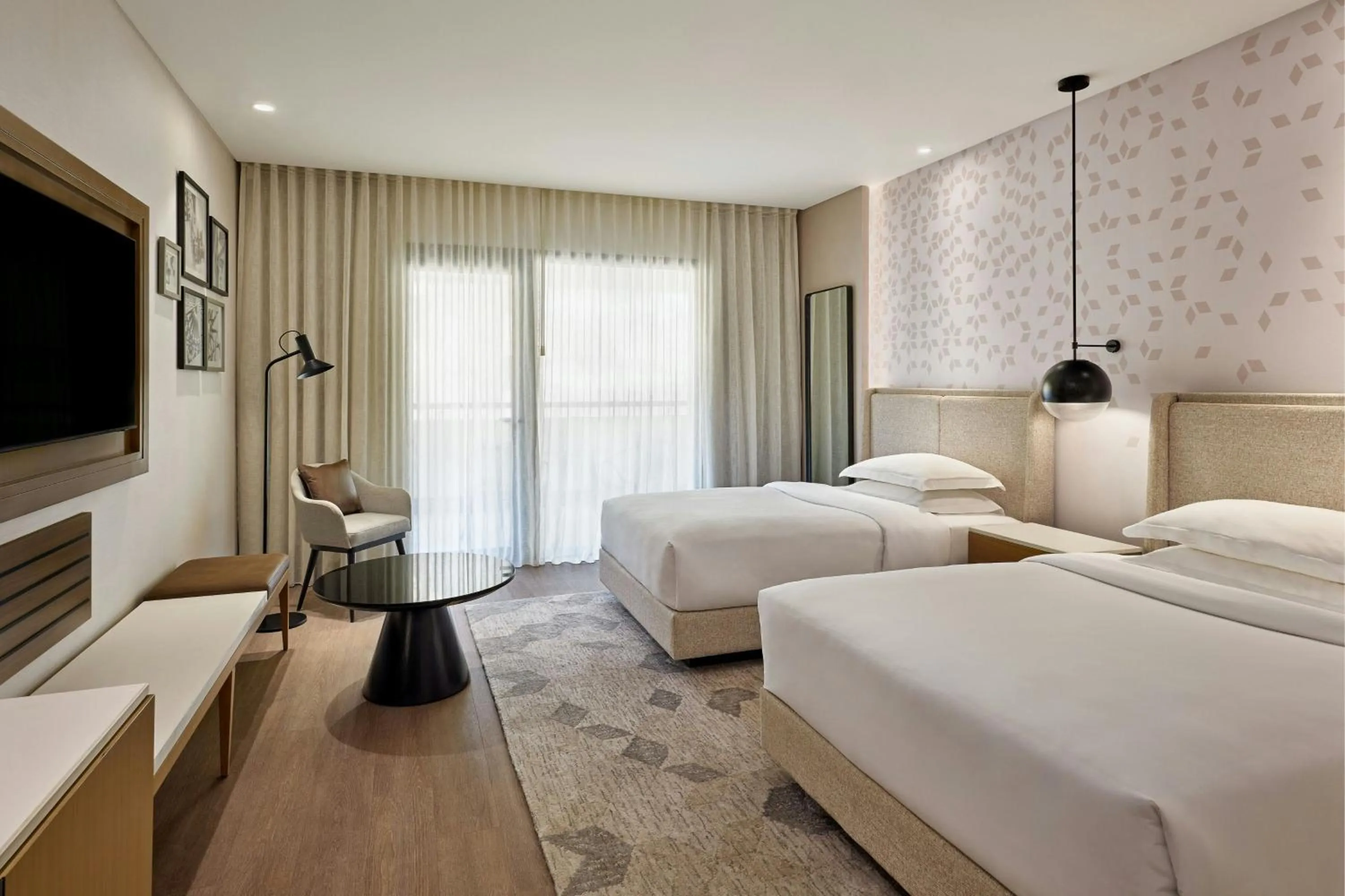 Photo of the whole room, Bed in Sheraton Cairo Hotel & Casino