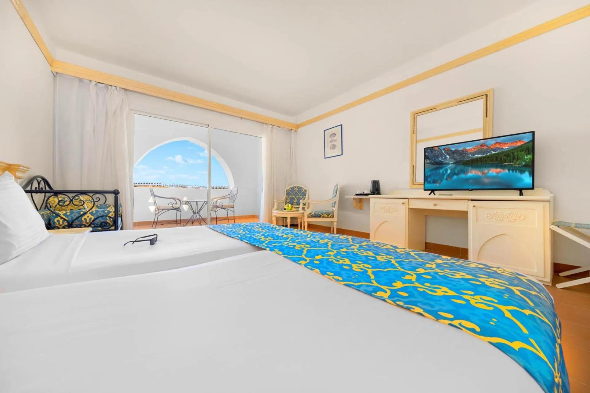 Meeting/conference room, Bed in Domina Coral Bay Resort, Diving , Spa & Casino