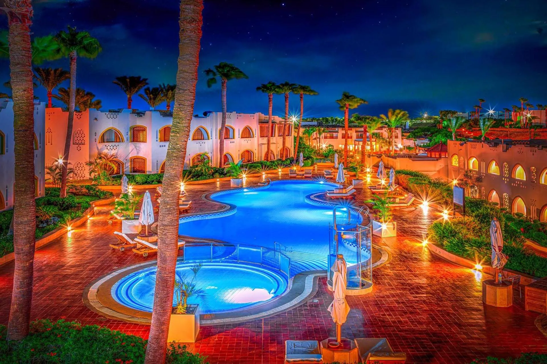 Swimming pool in Domina Coral Bay Resort, Diving , Spa & Casino