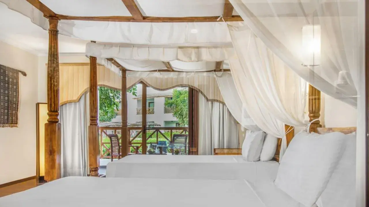 Bedroom, Bed in Domina Coral Bay Resort, Diving , Spa & Casino Bedroom, Bed in Domina Coral Bay Resort, Diving , Spa & Casino