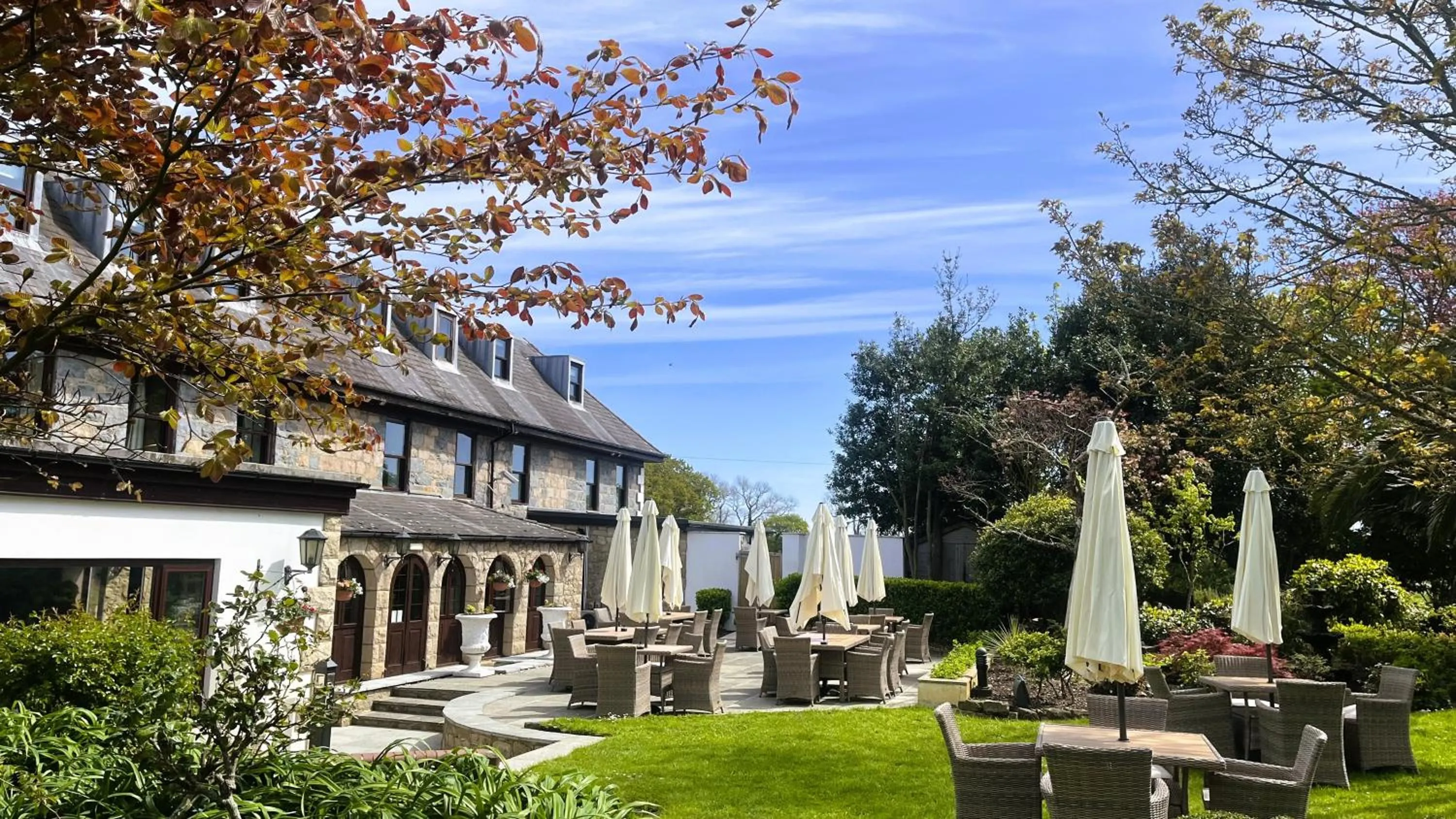 Patio in Le Friquet Hotel