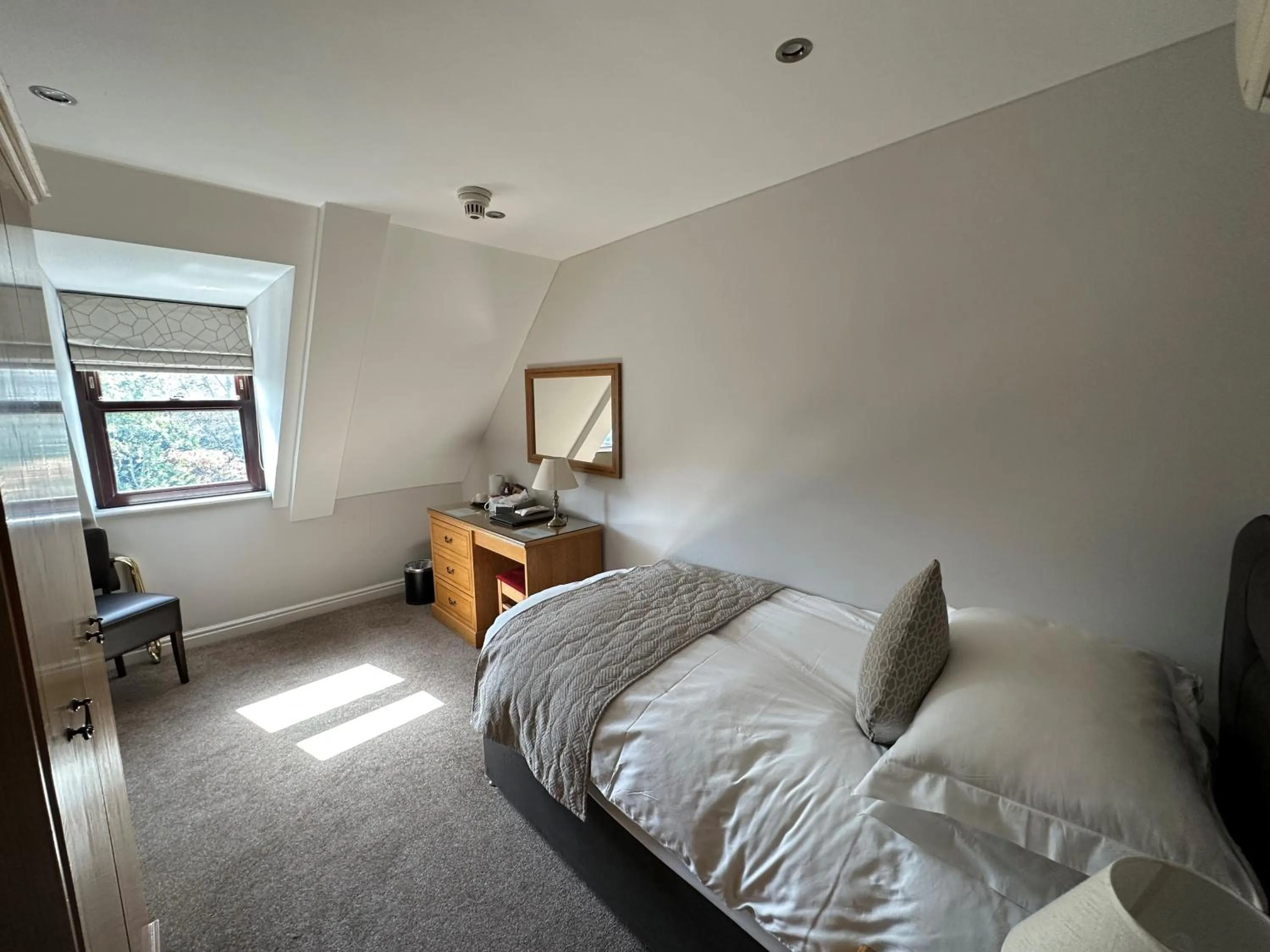 Bedroom, Bed in Le Friquet Hotel