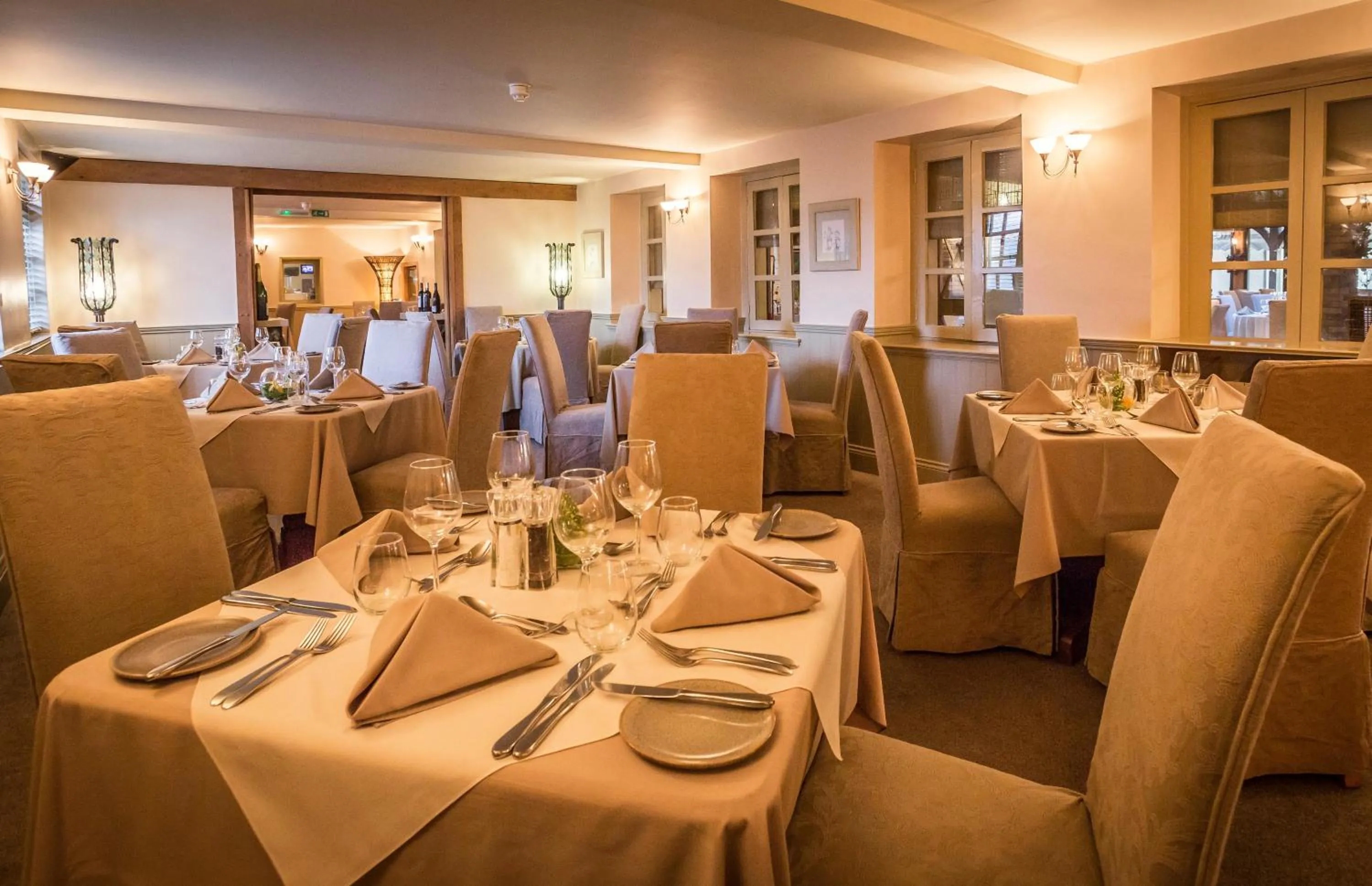 Restaurant/places to eat in The Farmhouse Hotel and Restaurant