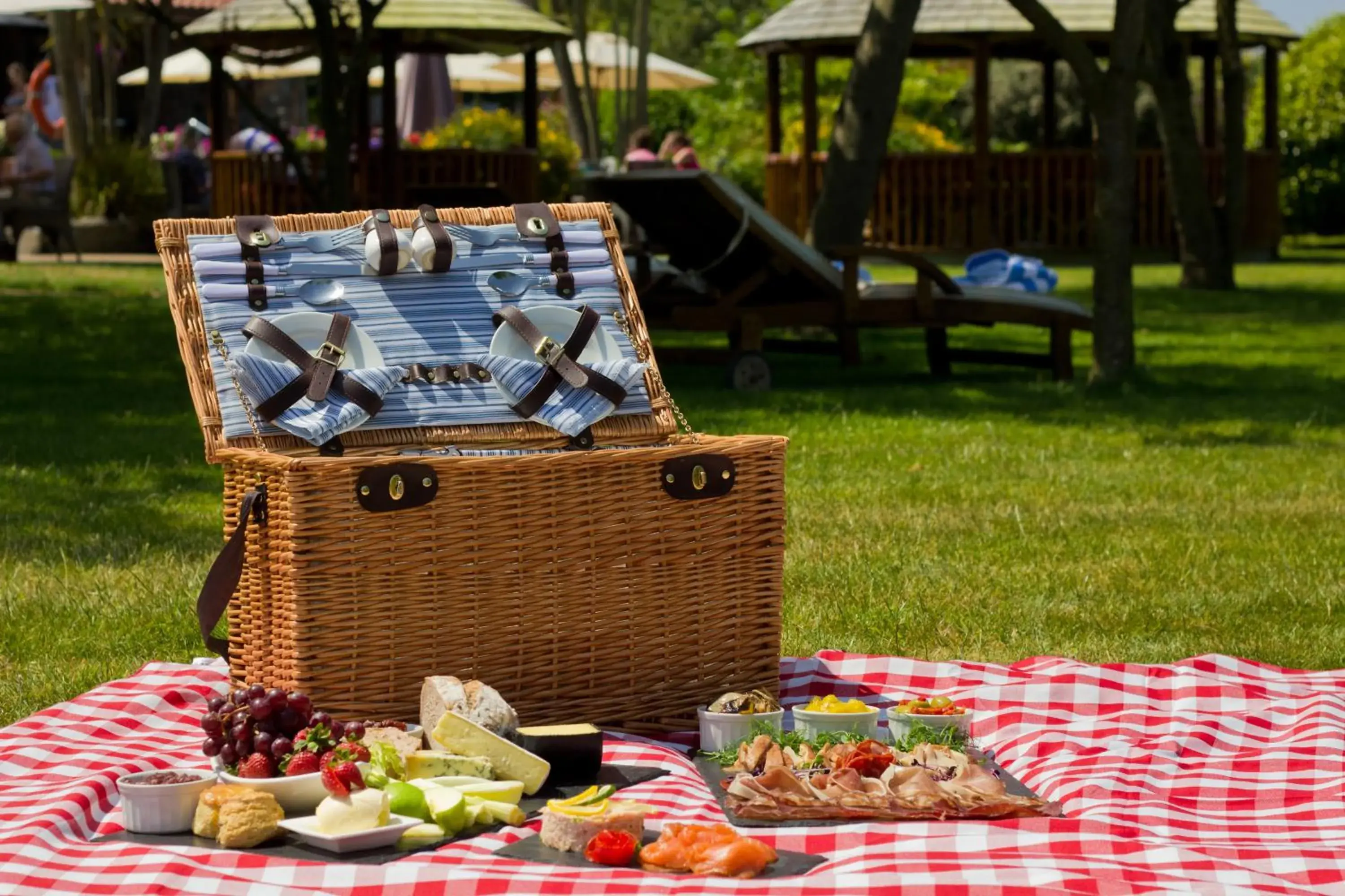 Day in The Farmhouse Hotel and Restaurant Day in The Farmhouse Hotel and Restaurant