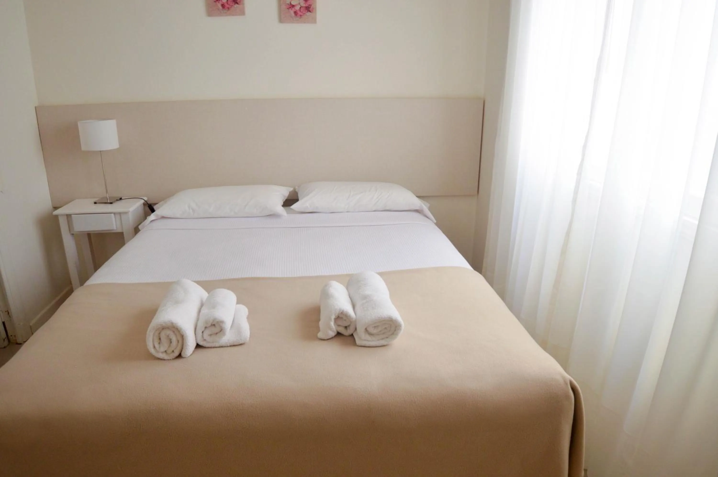 Bedroom, Bed in Hotel Acqua