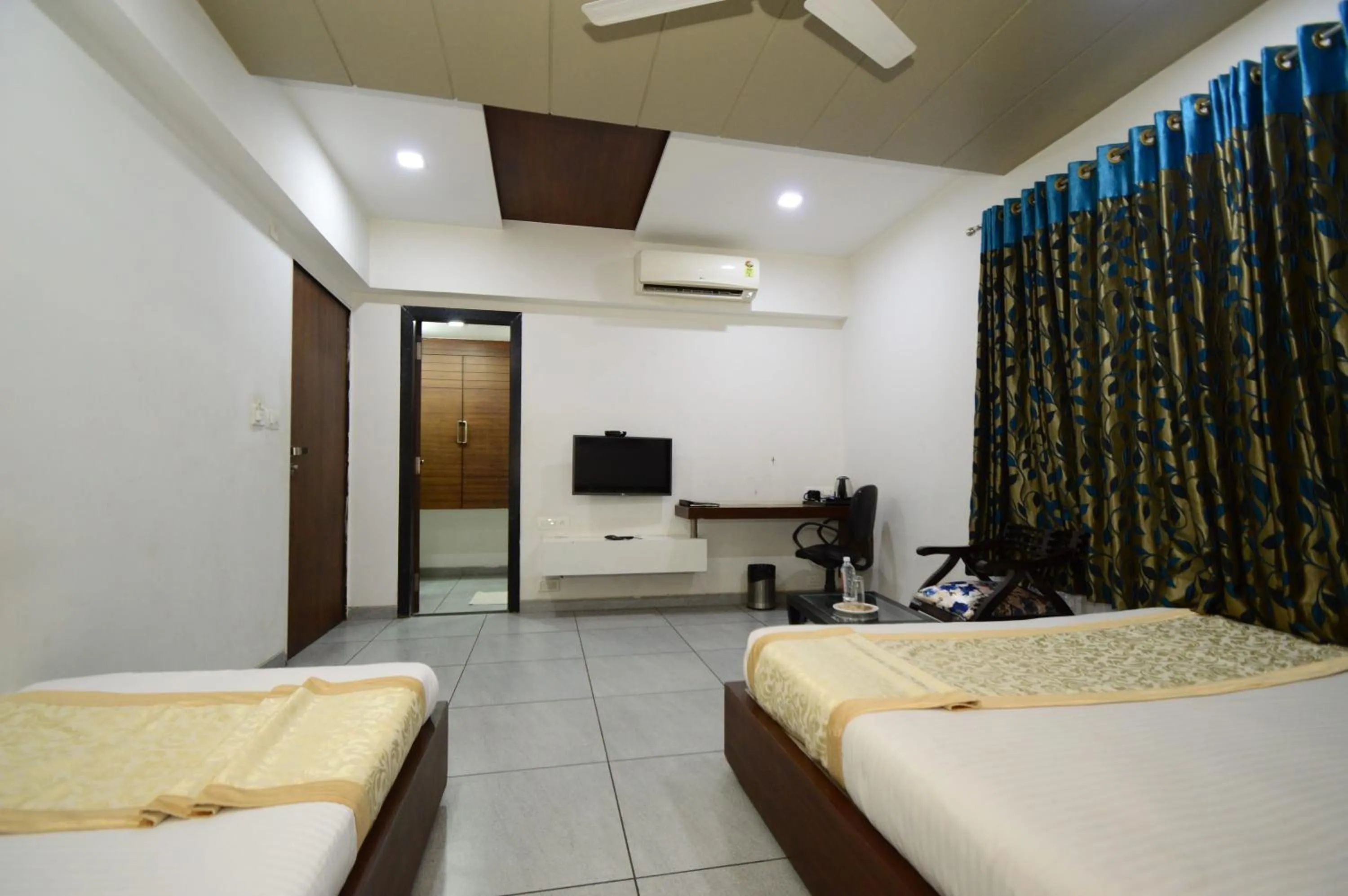 Bed in Shripriya-Nathdwara