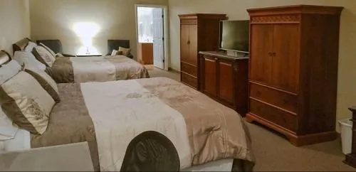 Rolling Hills Lodge