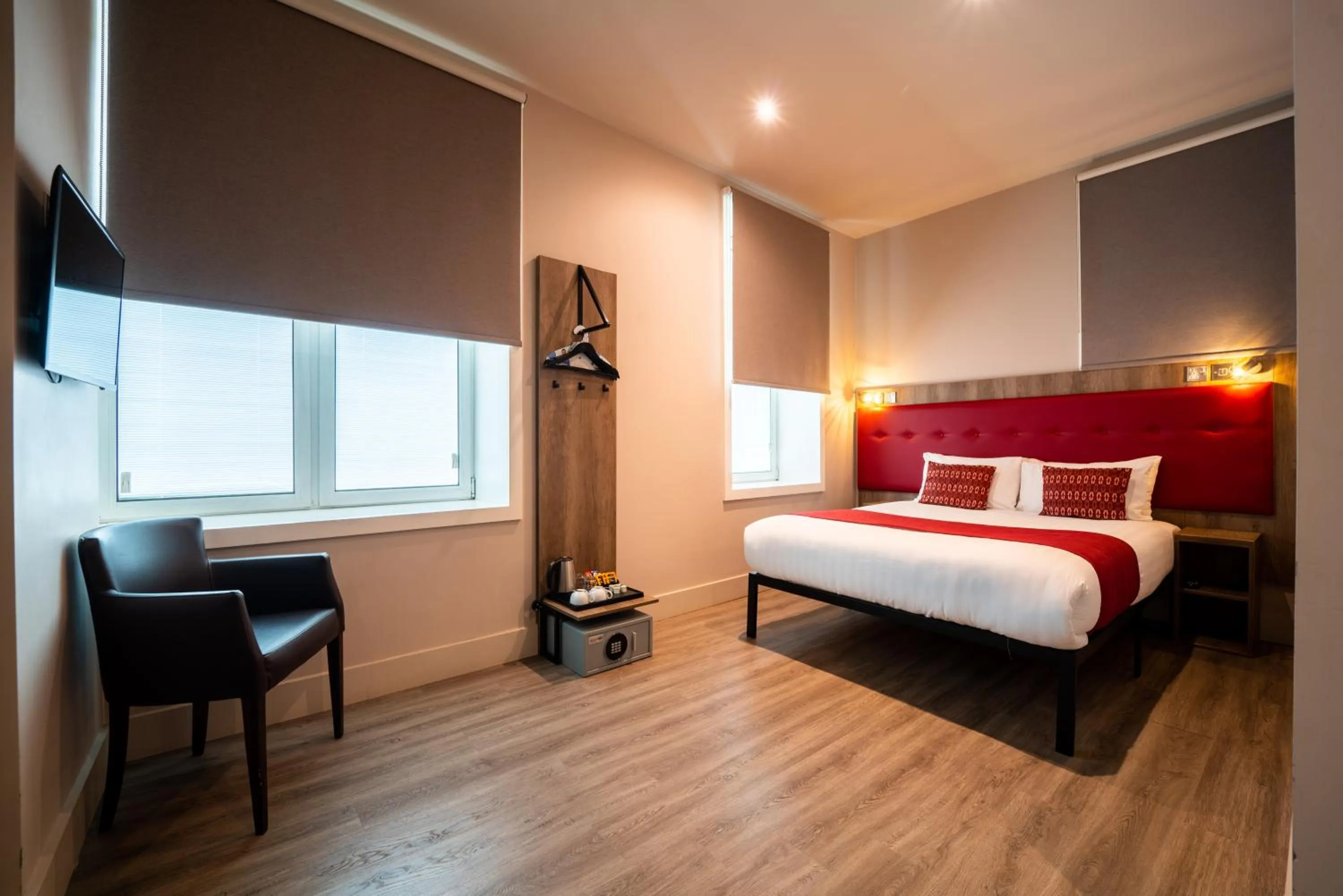 Bed in Euston Square Hotel