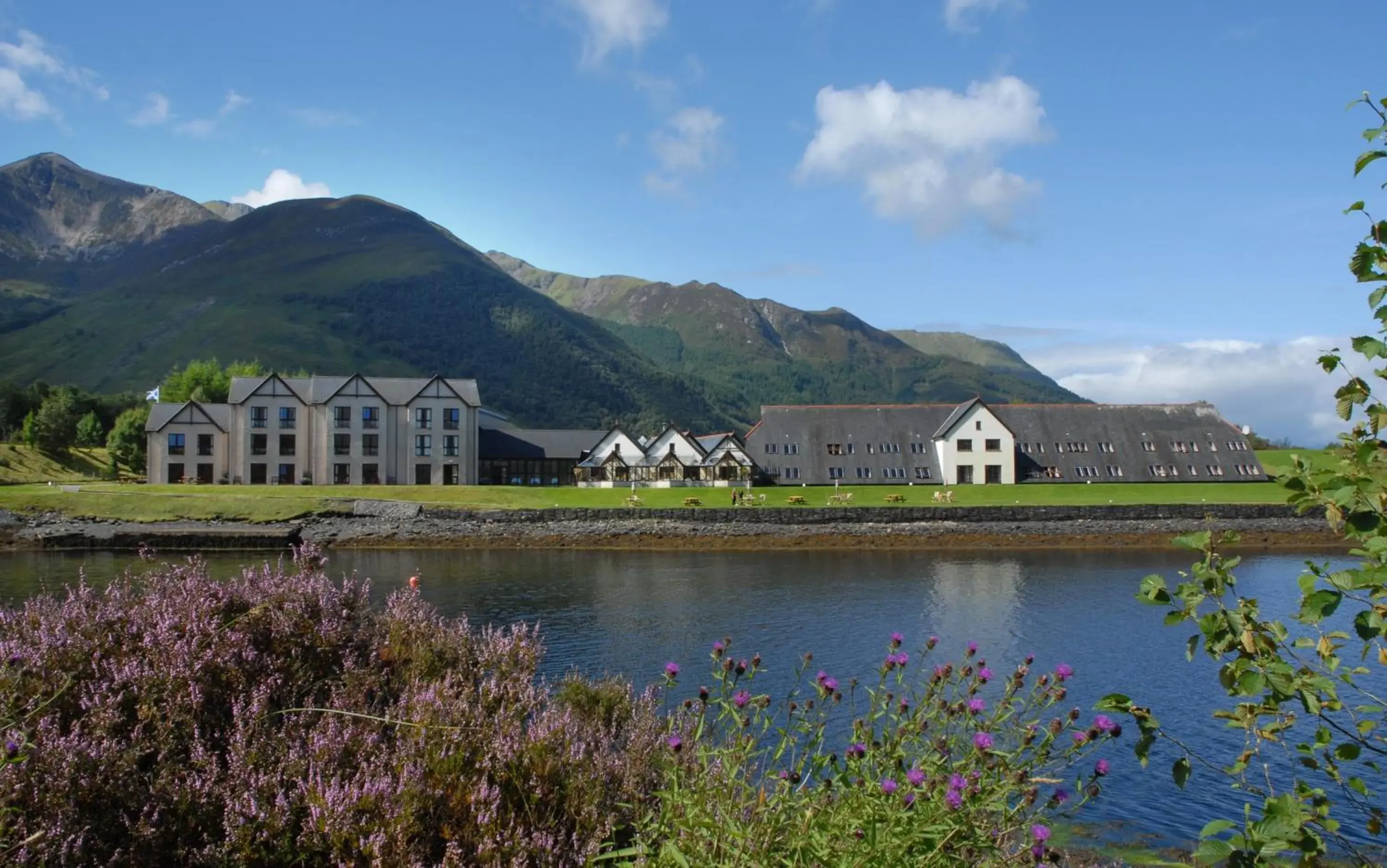 Facade/entrance in The Isles of Glencoe Hotel Facade/entrance in The Isles of Glencoe Hotel