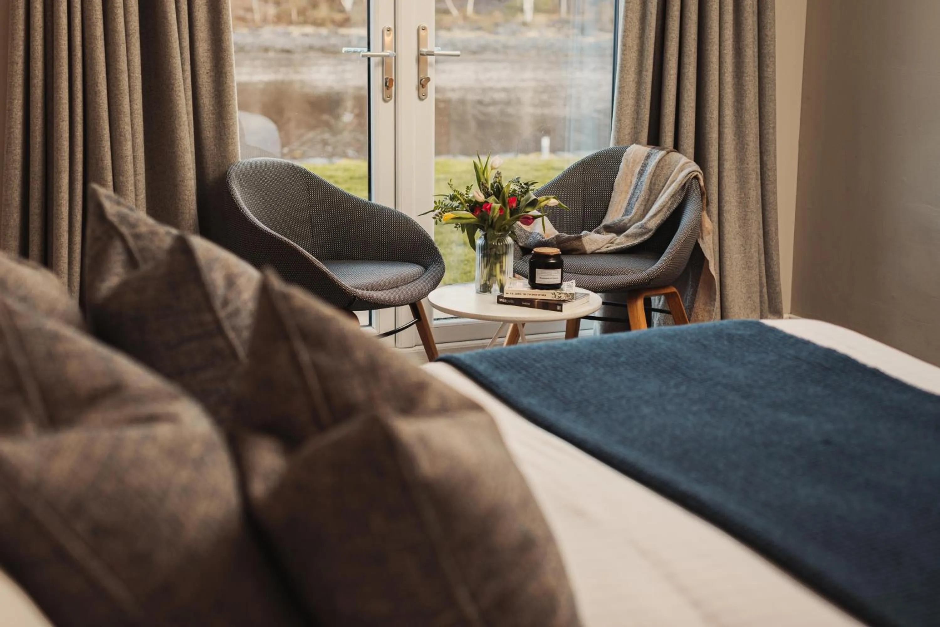 Property building, Bed in The Isles of Glencoe Hotel