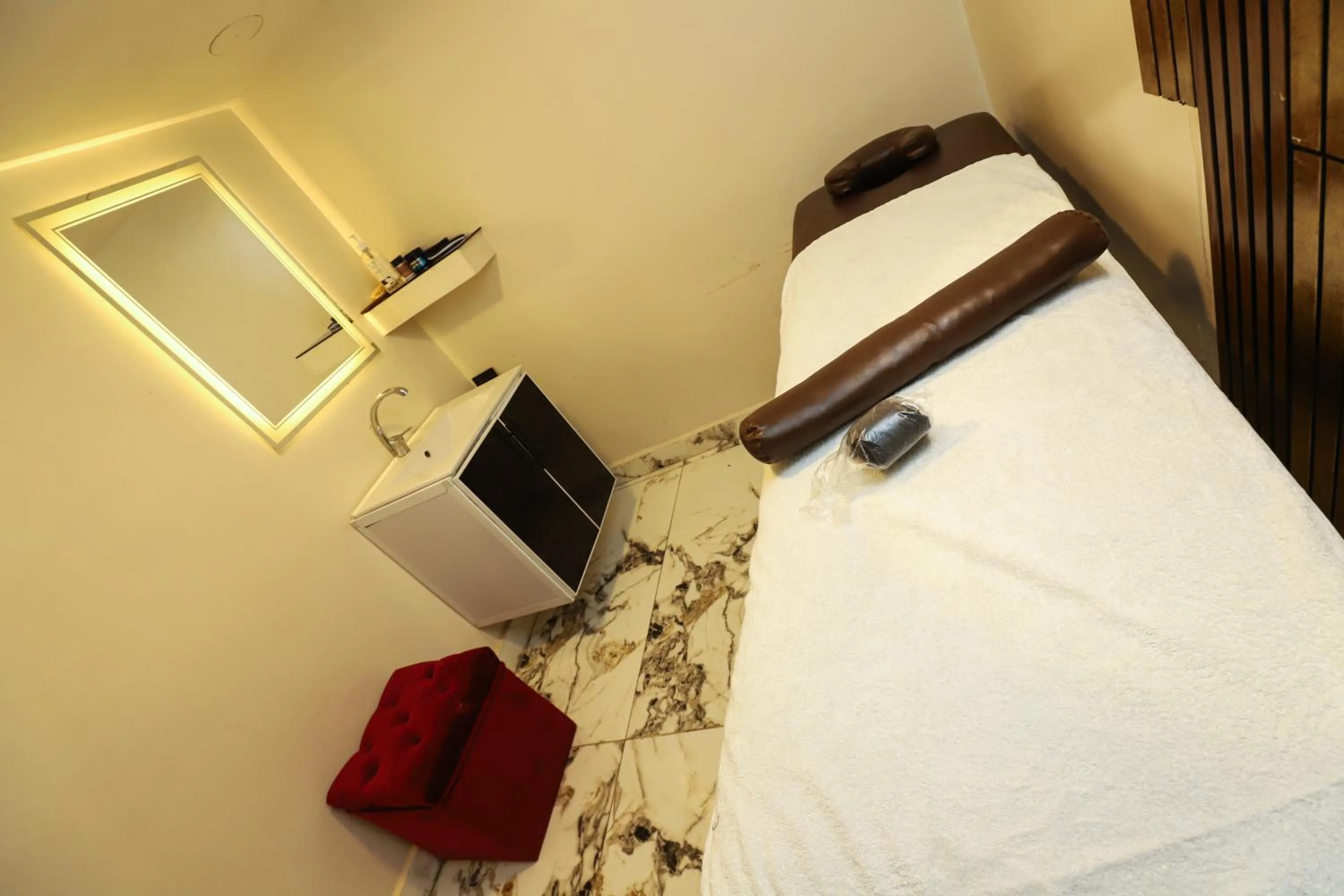 Spa and wellness centre/facilities, Bed in Gawharet Al Ahram Hotel