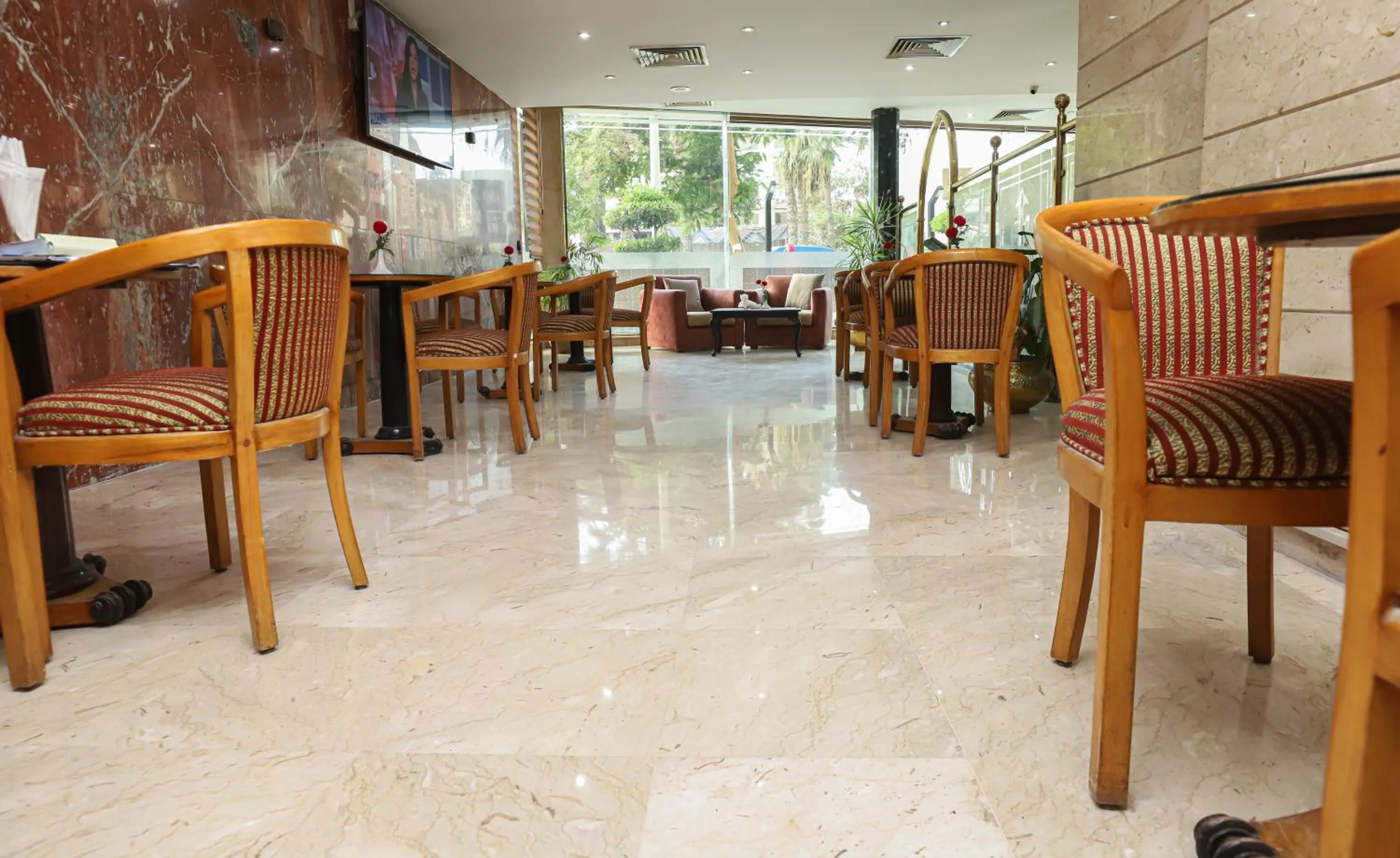 Restaurant/places to eat in Gawharet Al Ahram Hotel